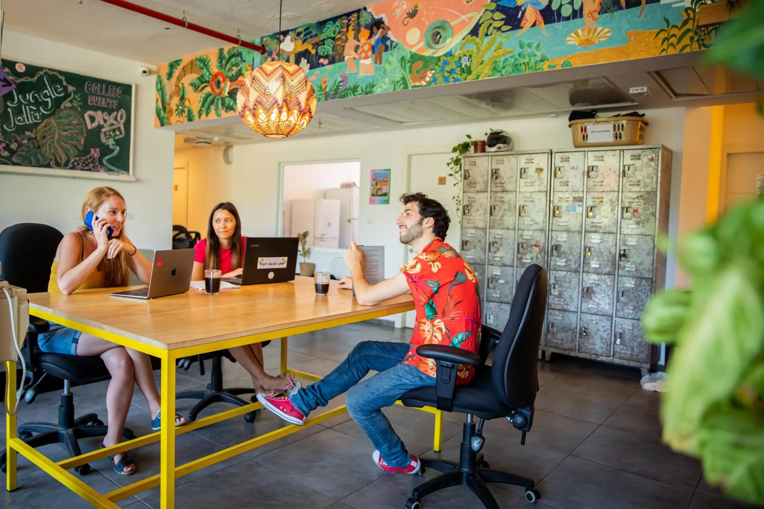 People in Jungle Jaffa Hostel Age 18 to 45