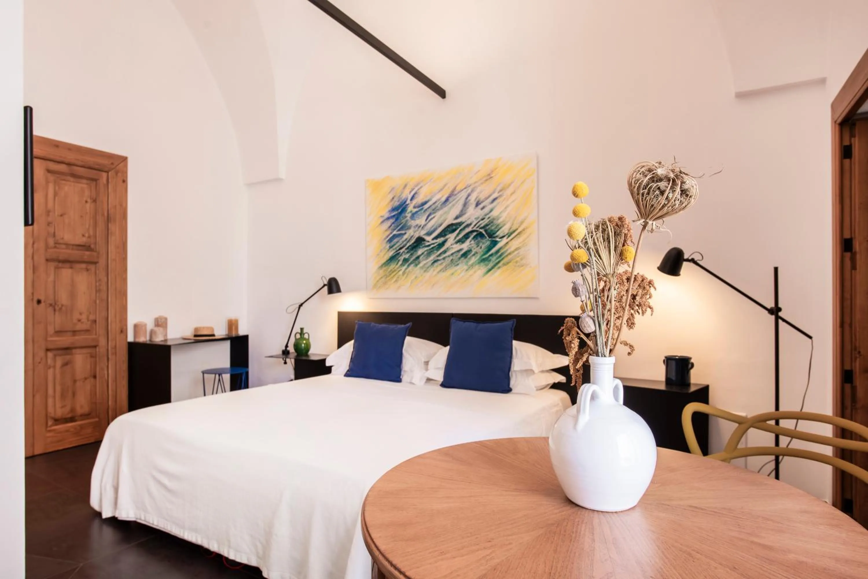 Bed in Palazzo Biancofiore, suites & rooftop Ostuni