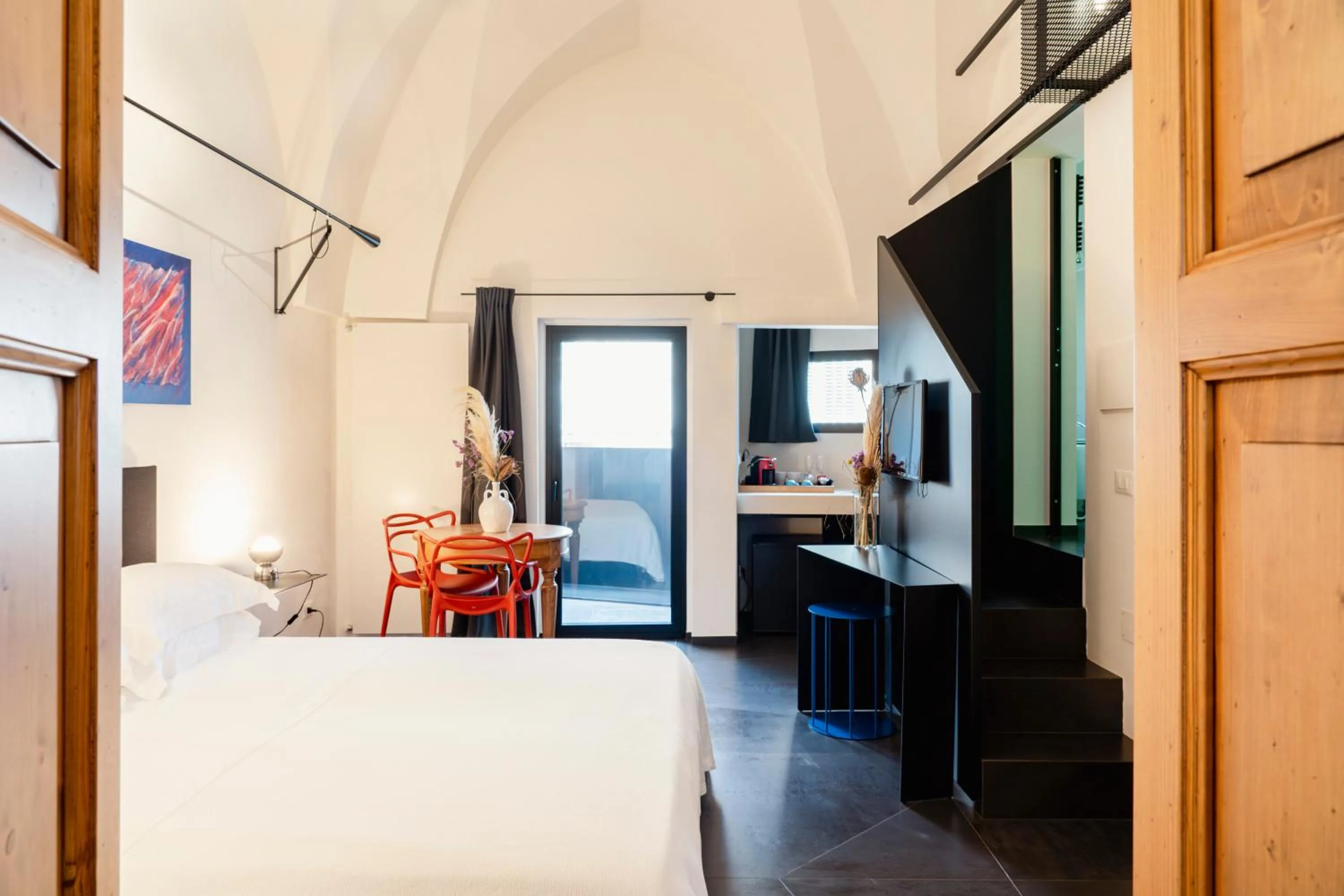 Bedroom, Bed in Palazzo Biancofiore, suites & rooftop Ostuni
