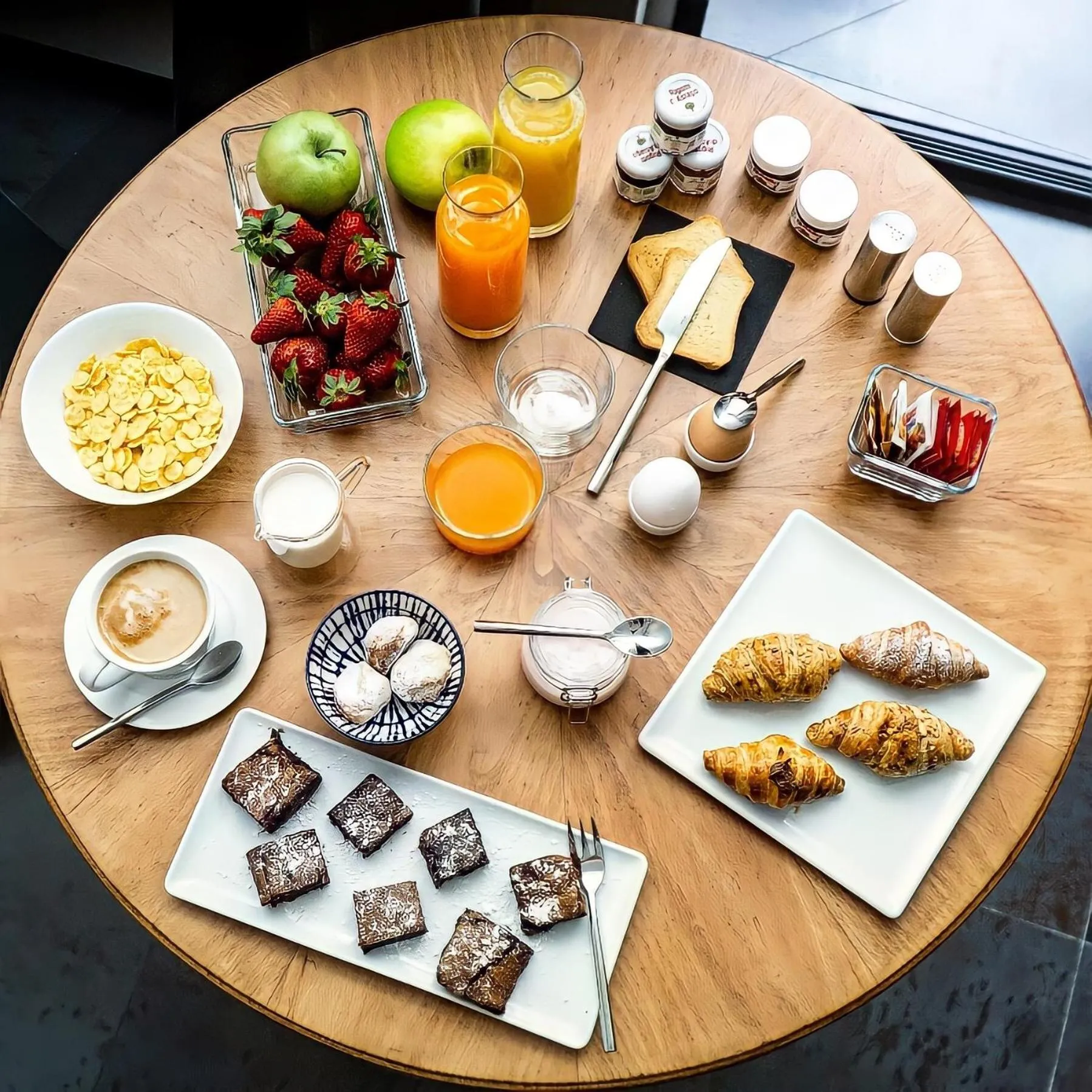 Continental breakfast in Palazzo Biancofiore, suites & rooftop Ostuni