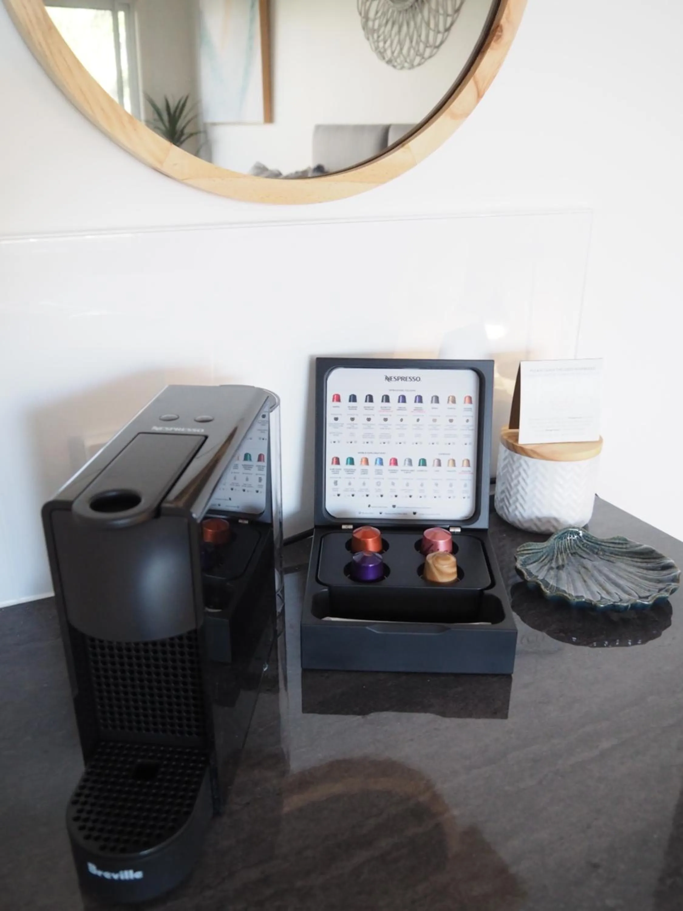 Coffee/tea facilities in The Esplanade Motel