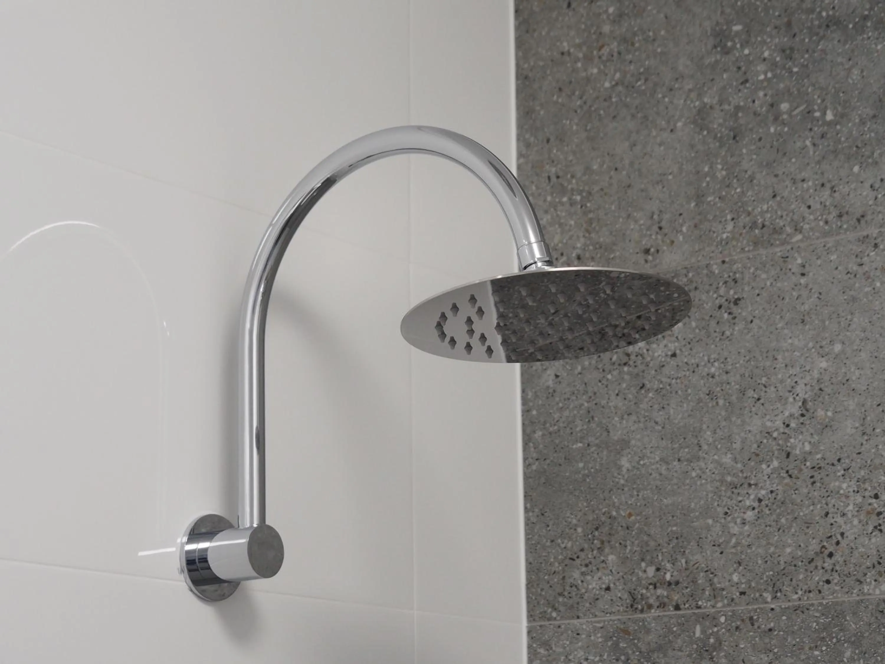 Shower in The Esplanade Motel