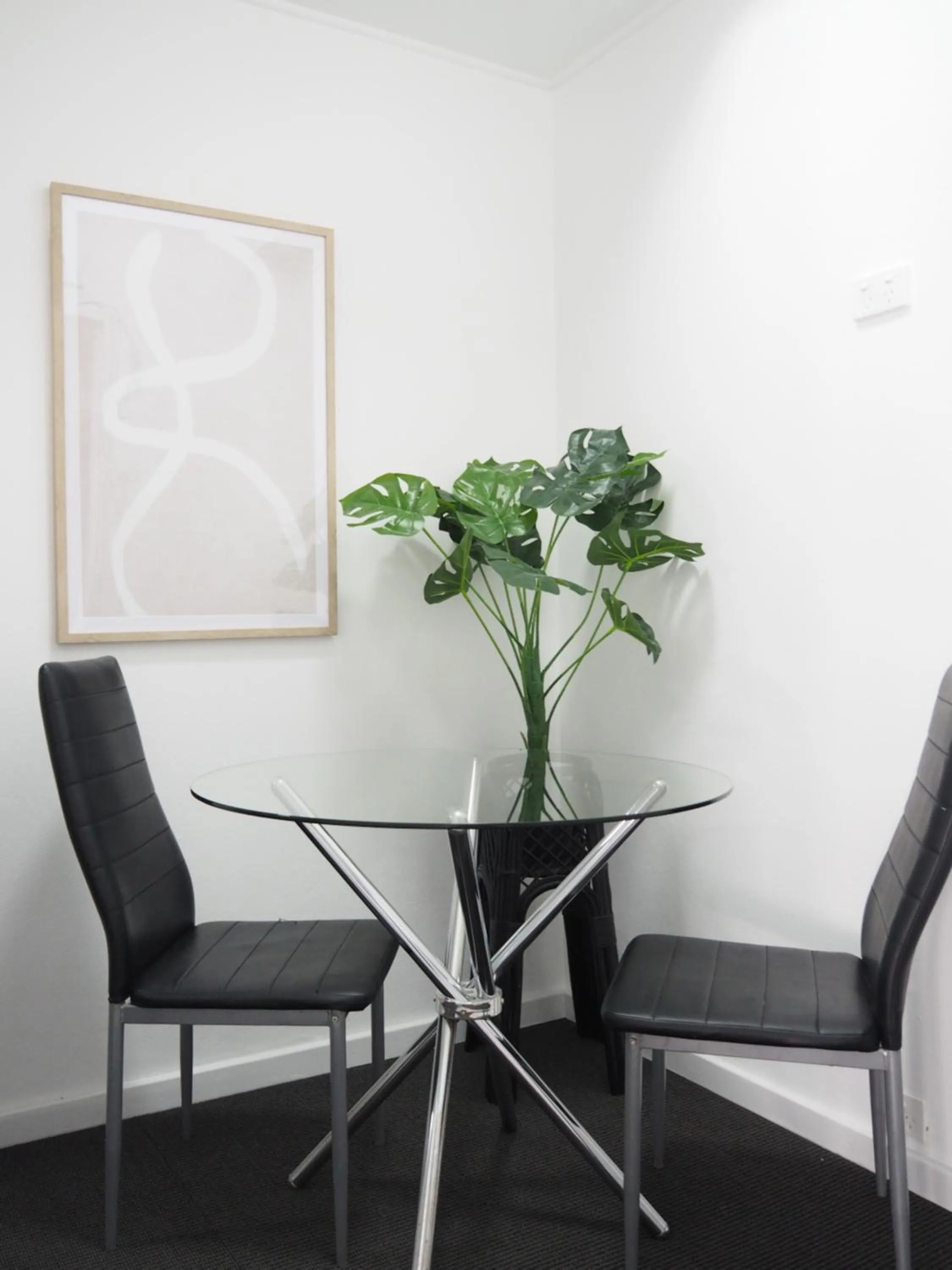 Dining area in The Esplanade Motel