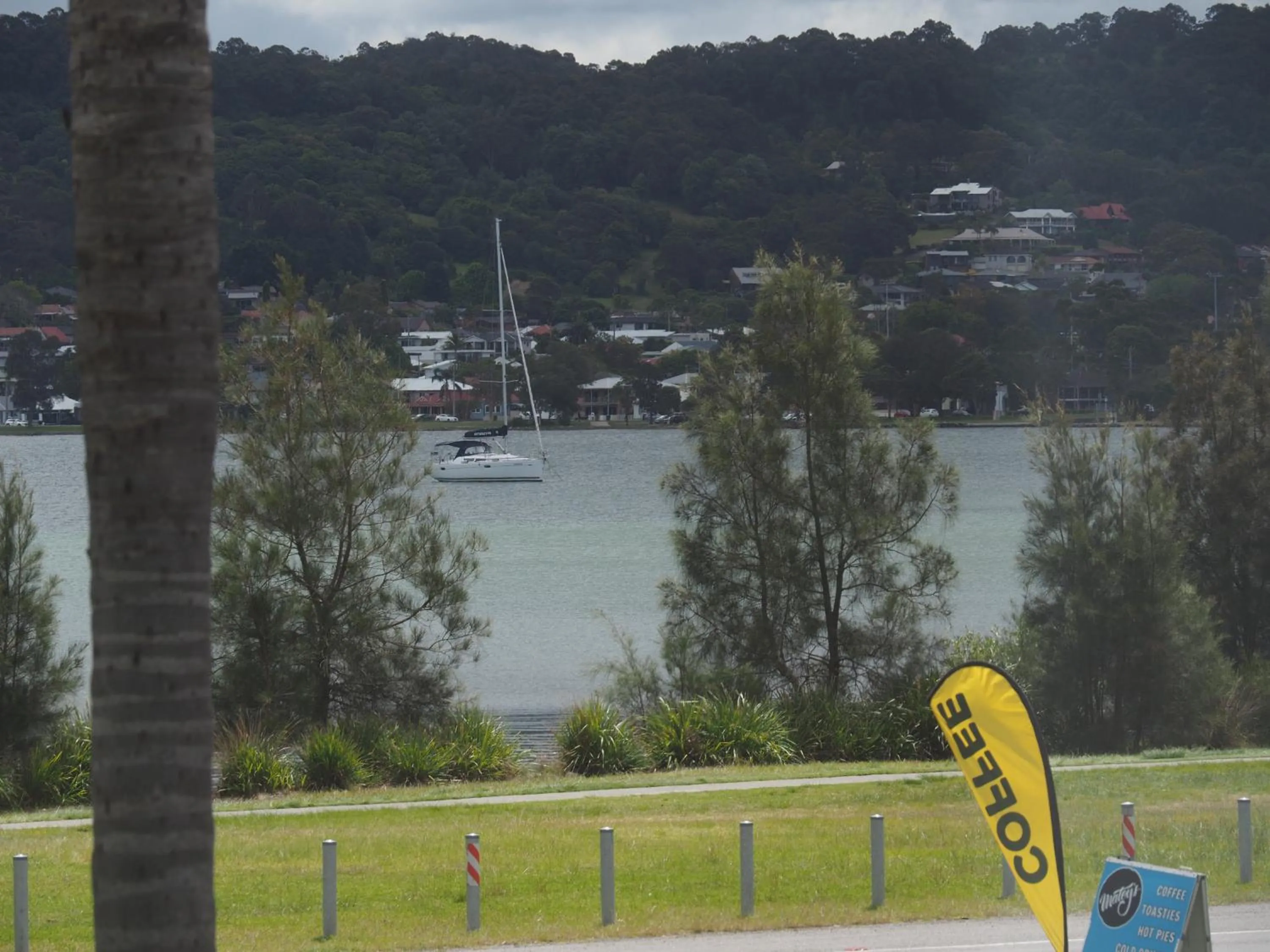 Lake view in The Esplanade Motel