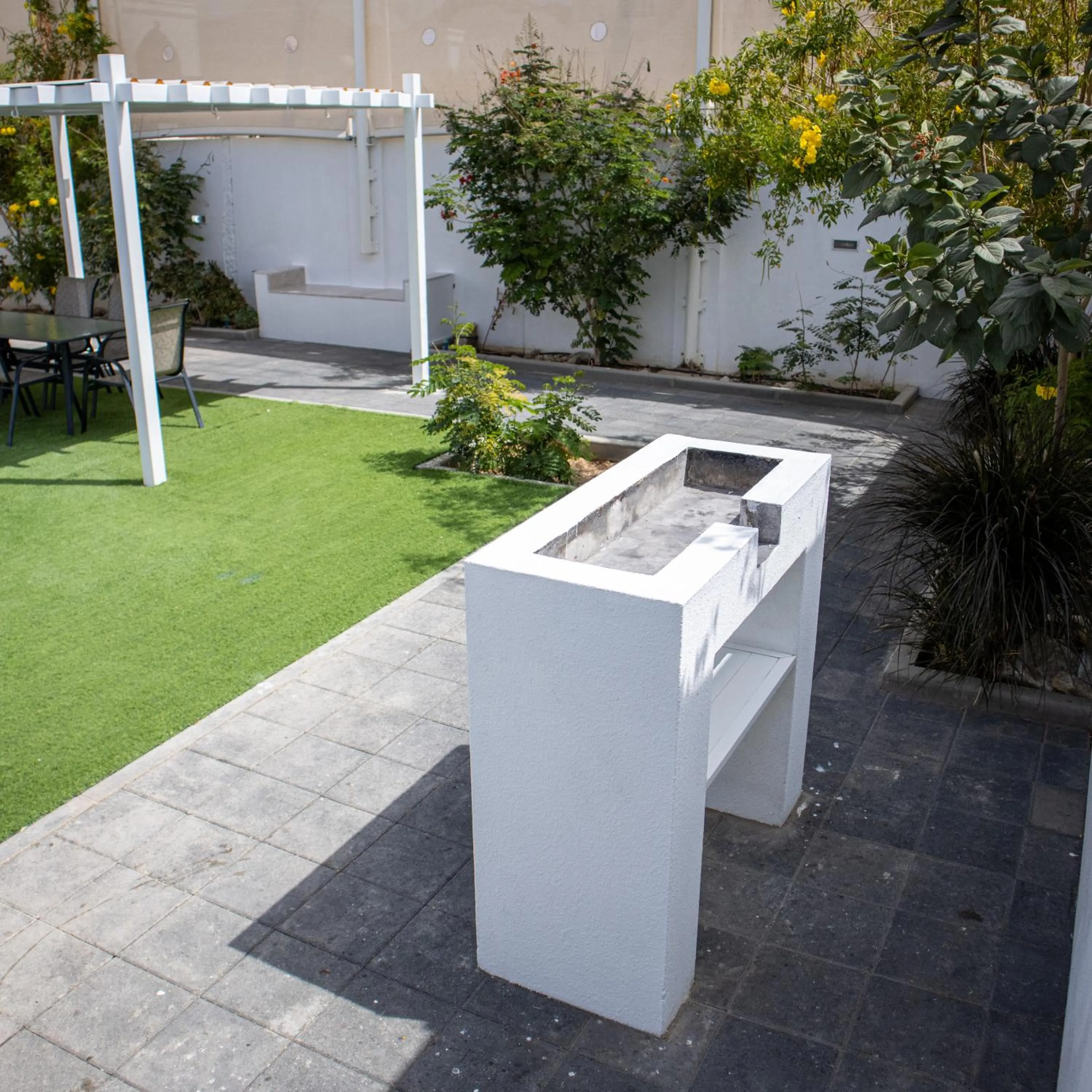 BBQ facilities in THE POOL VILLA - TANUF