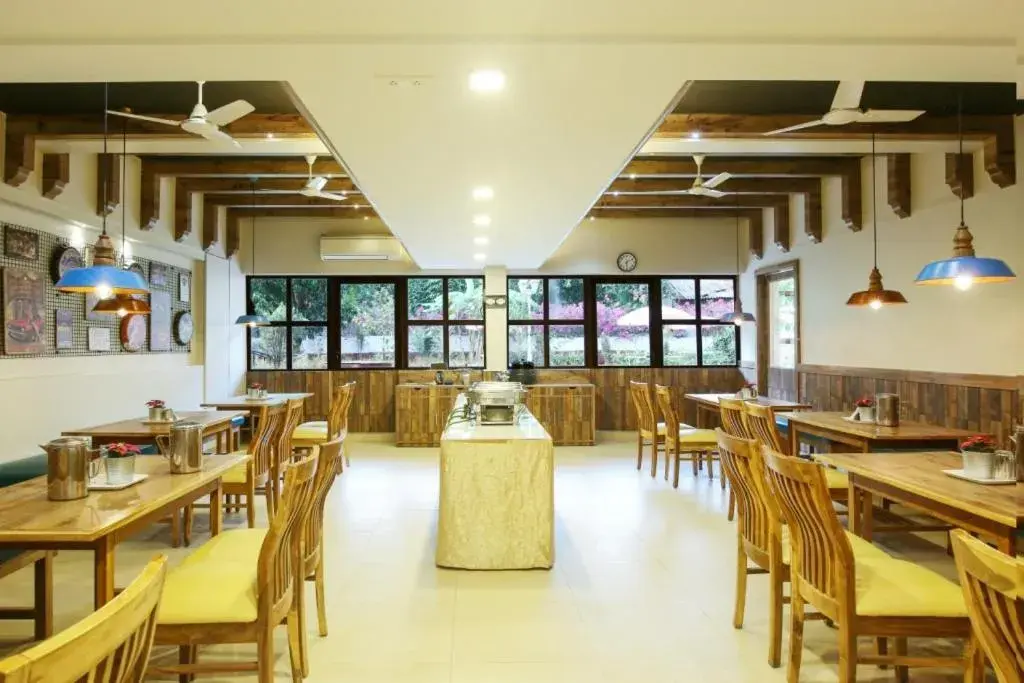 Restaurant/places to eat in Lake View Resort Lonavala Restaurant/places to eat in Lake View Resort Lonavala