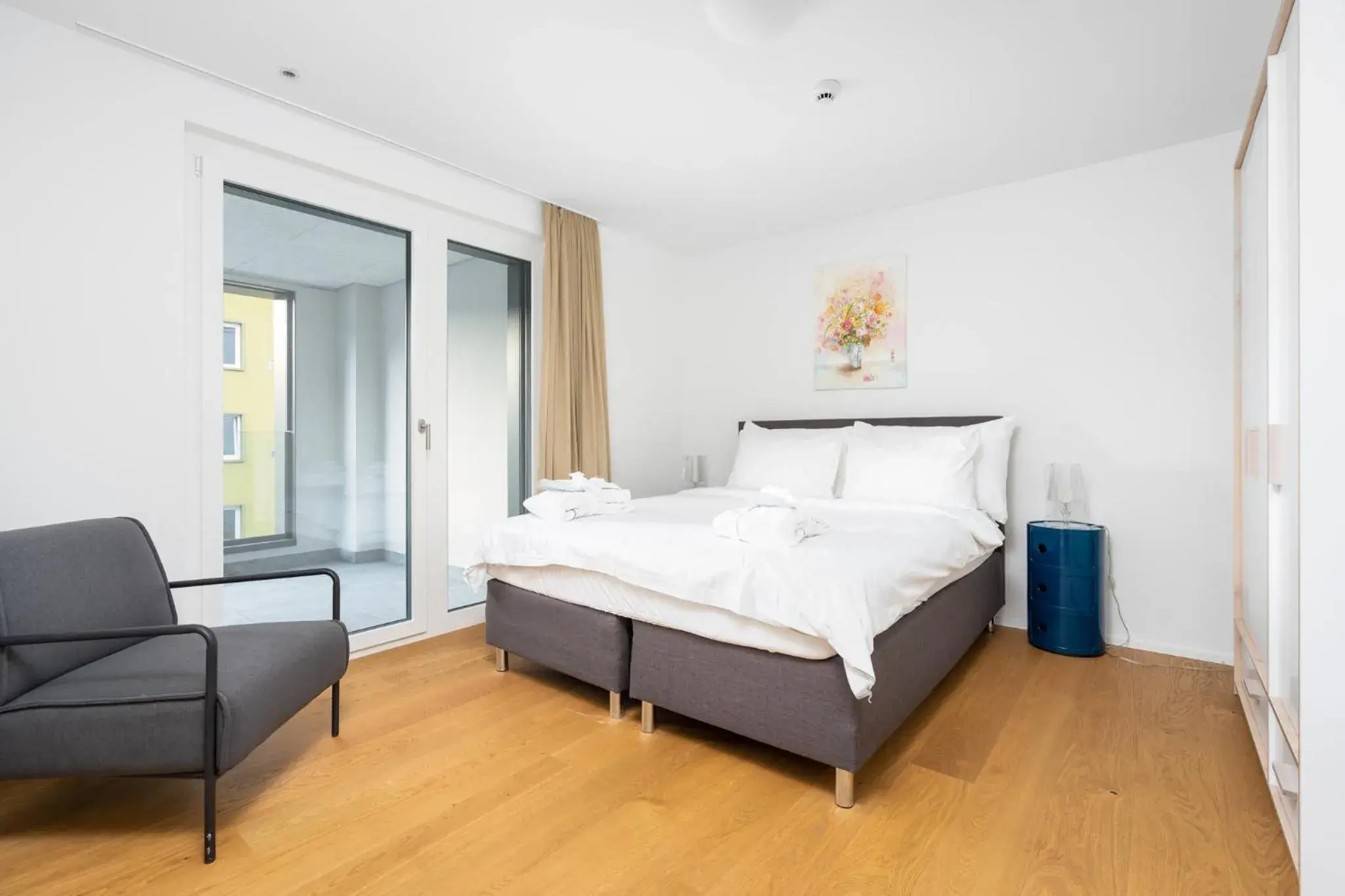 Bed in Swiss Hotel Apartments - Interlaken Bed in Swiss Hotel Apartments - Interlaken