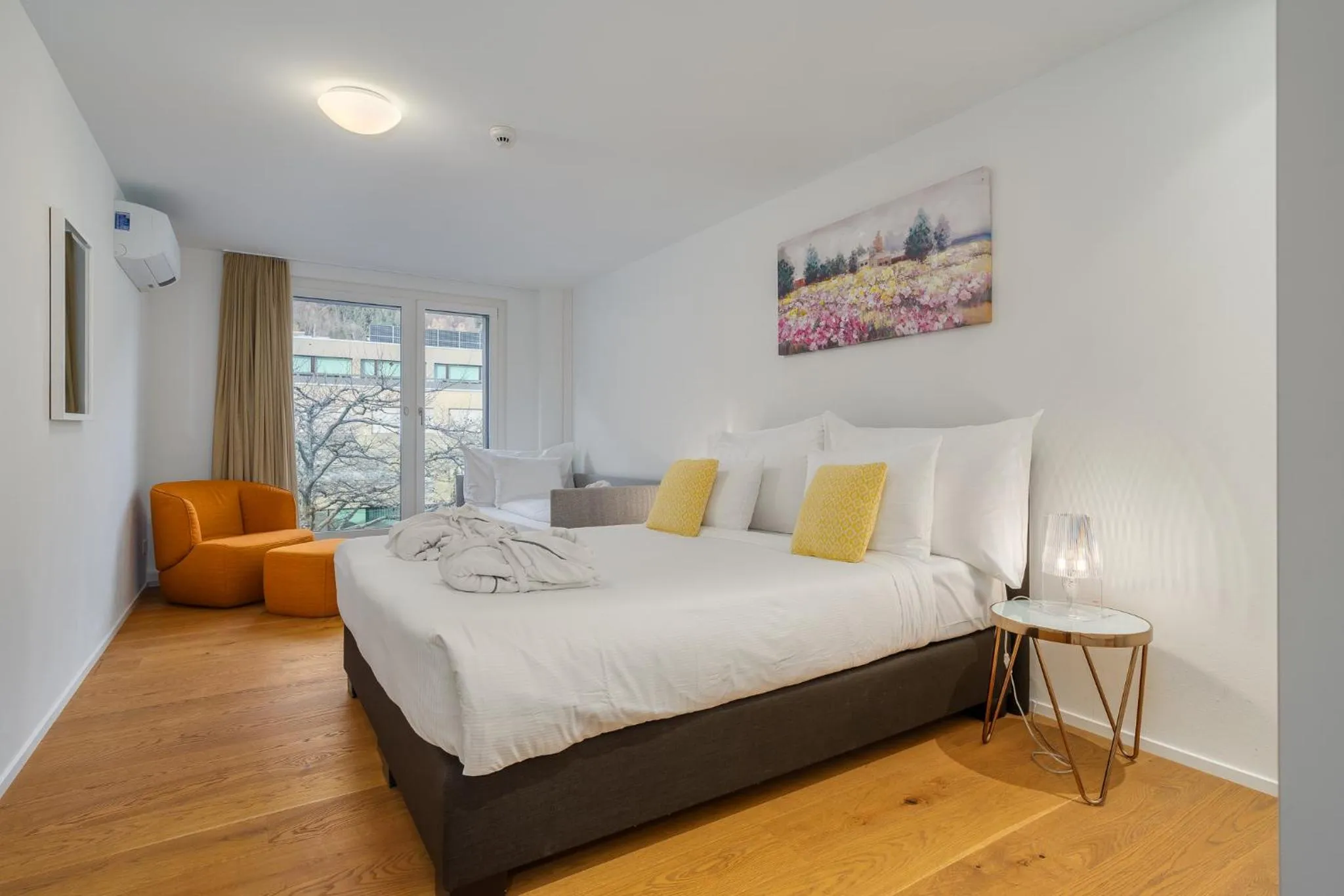 Bed in Swiss Hotel Apartments - Interlaken