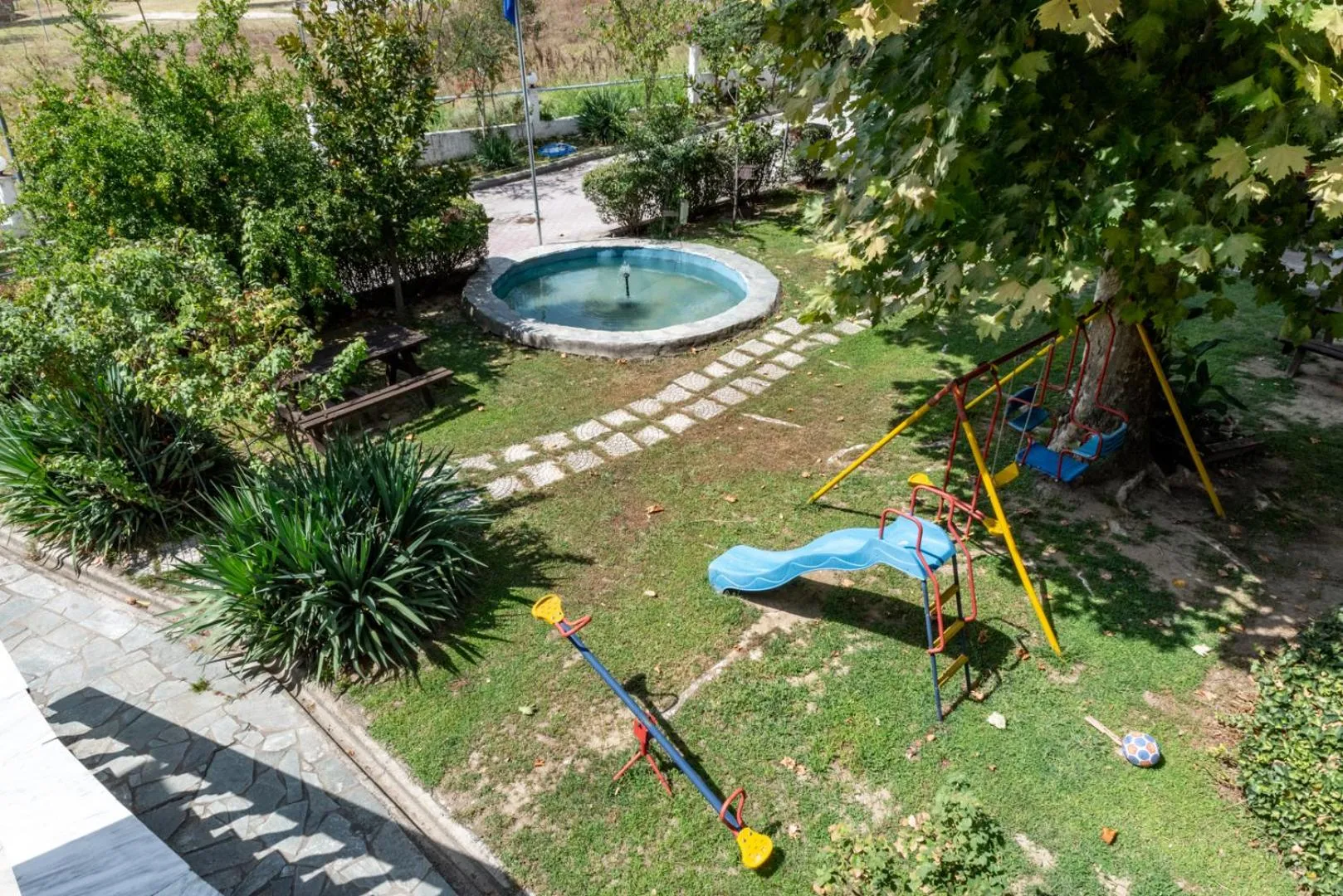 Garden view in Estia