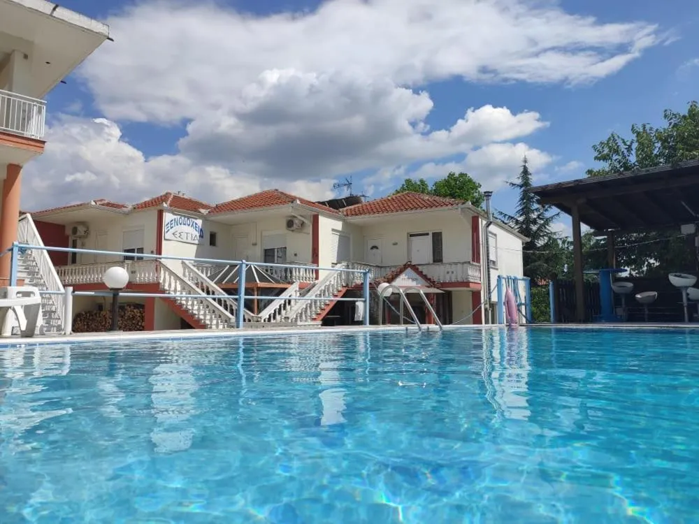 Property building in Estia