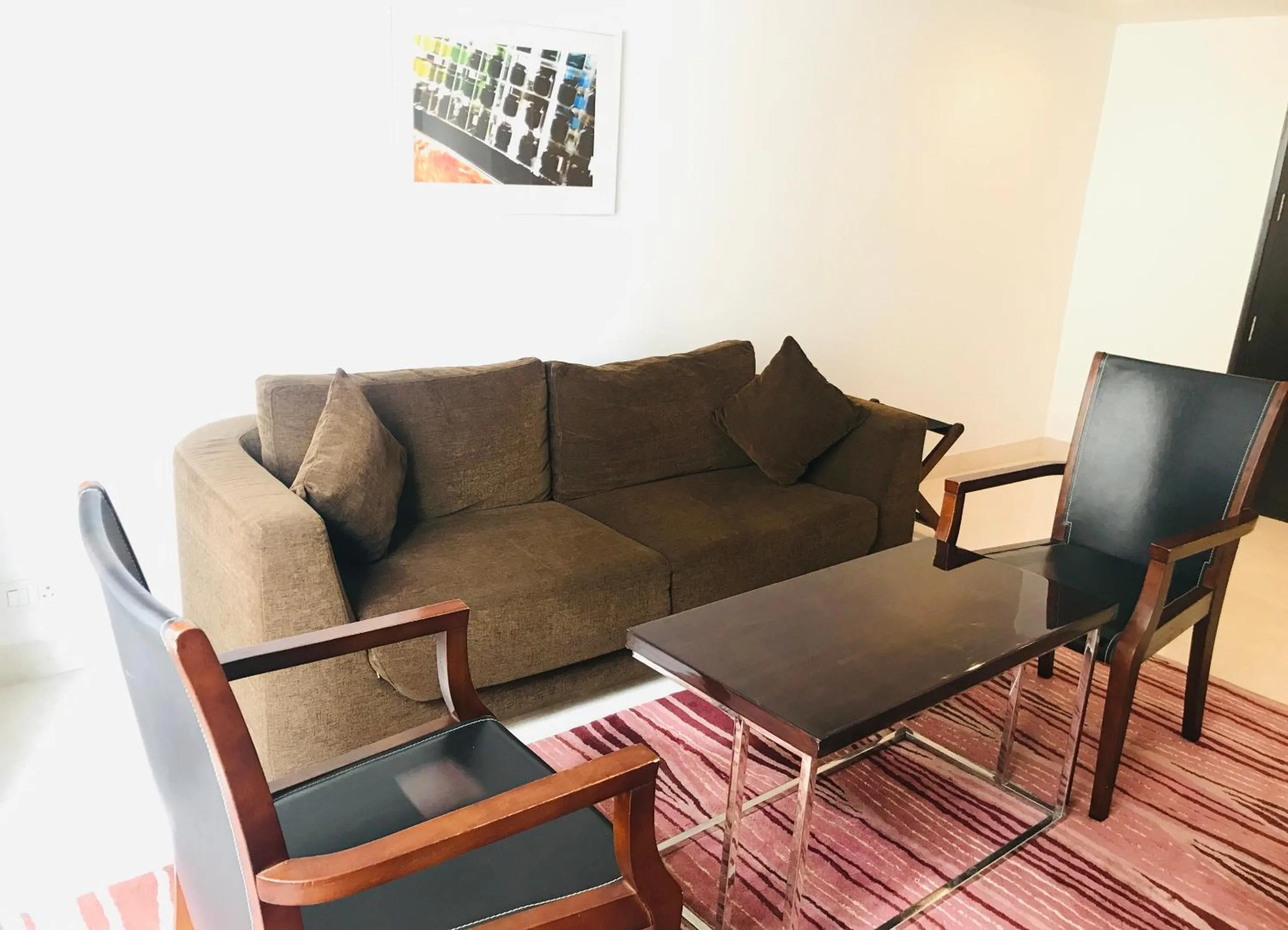 Living room in Golden Tulip City Centre Gurgaon