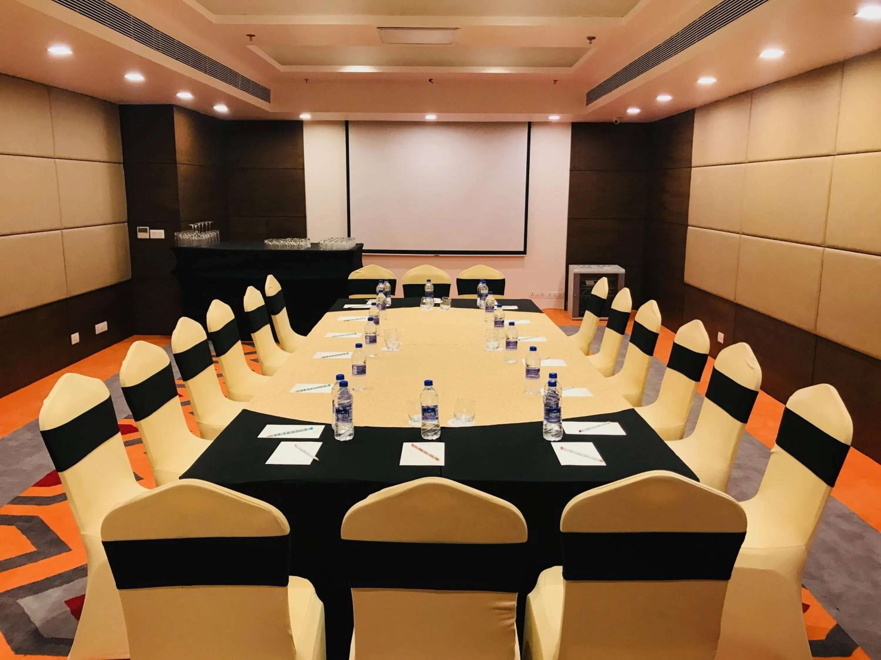 Meeting/conference room in Golden Tulip City Centre Gurgaon