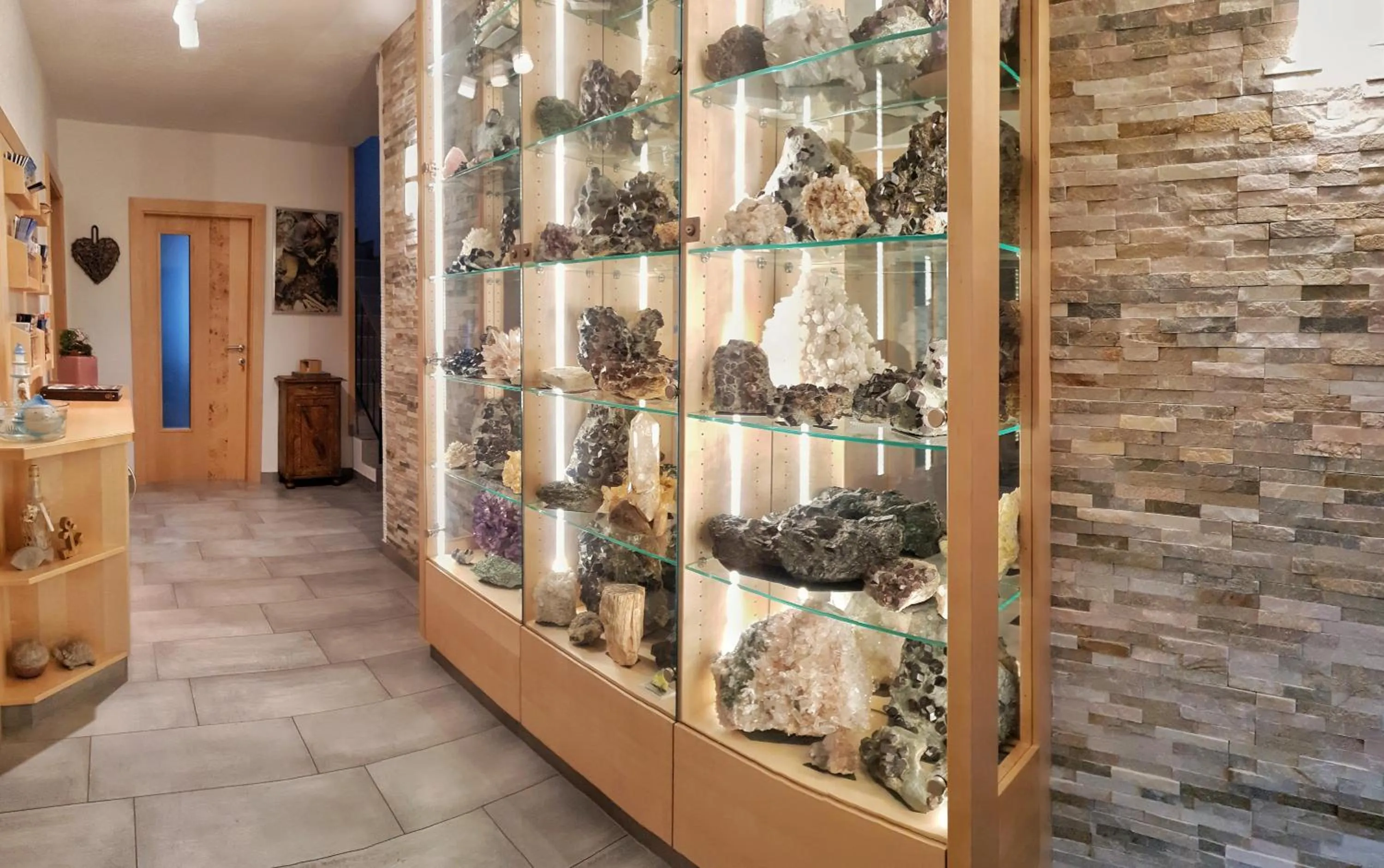 Property building in Haus Felsneck