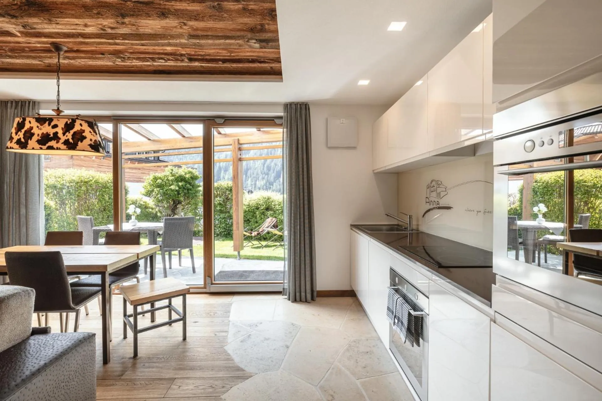 Kitchen or kitchenette in Apartments Chalet Anna