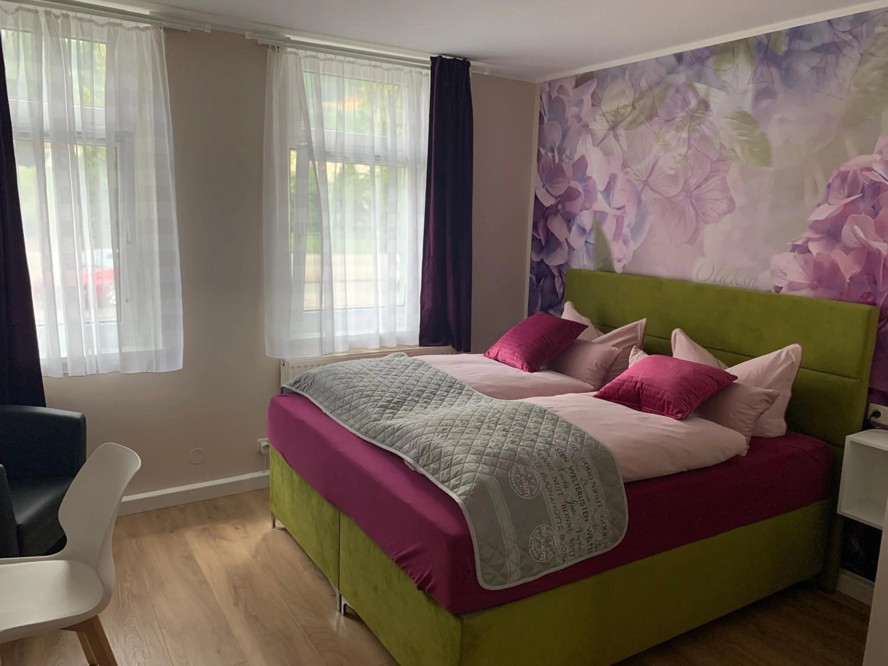 Photo of the whole room, Bed in Pension Triebischtal