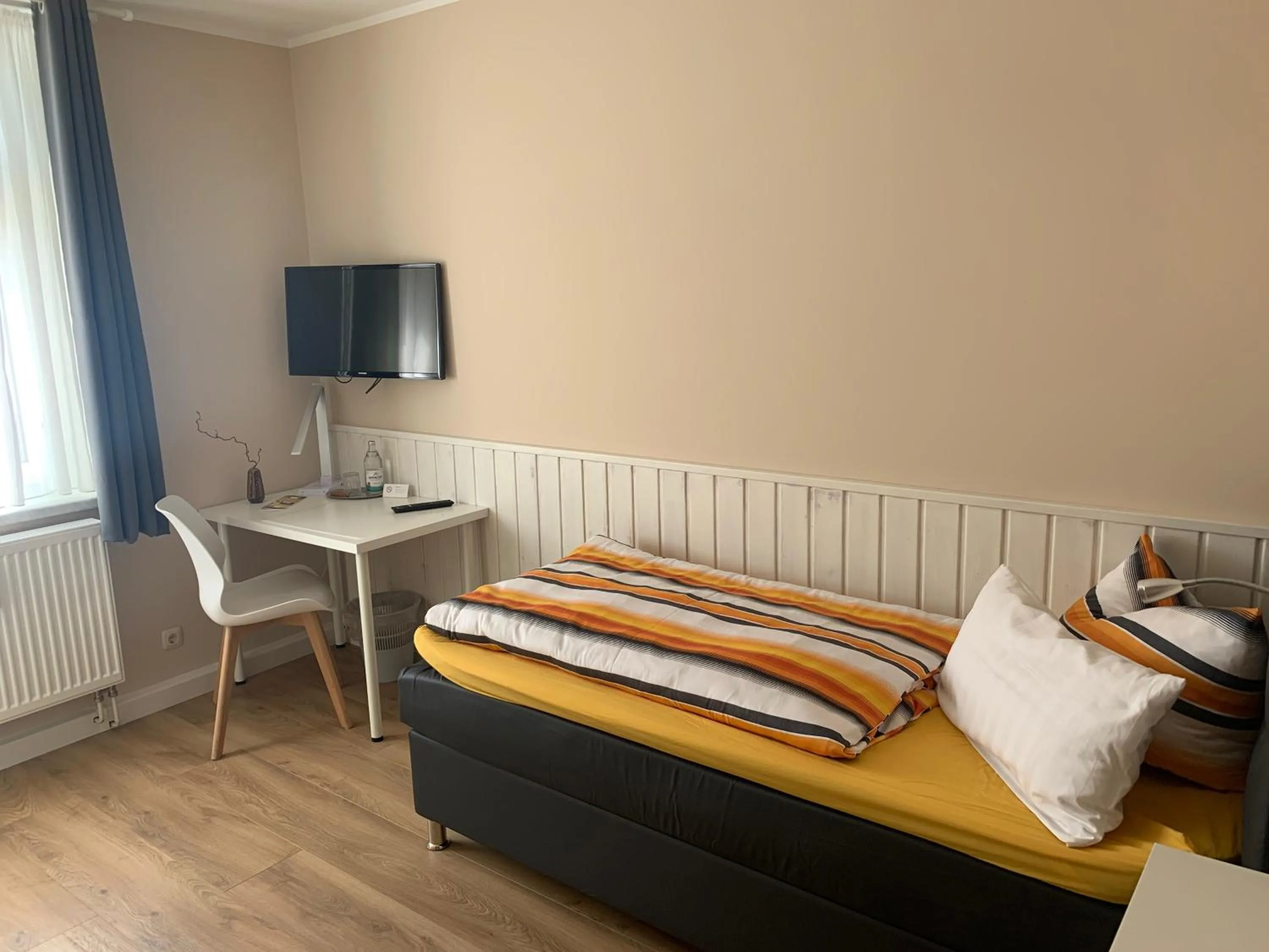 Bedroom, Bed in Pension Triebischtal