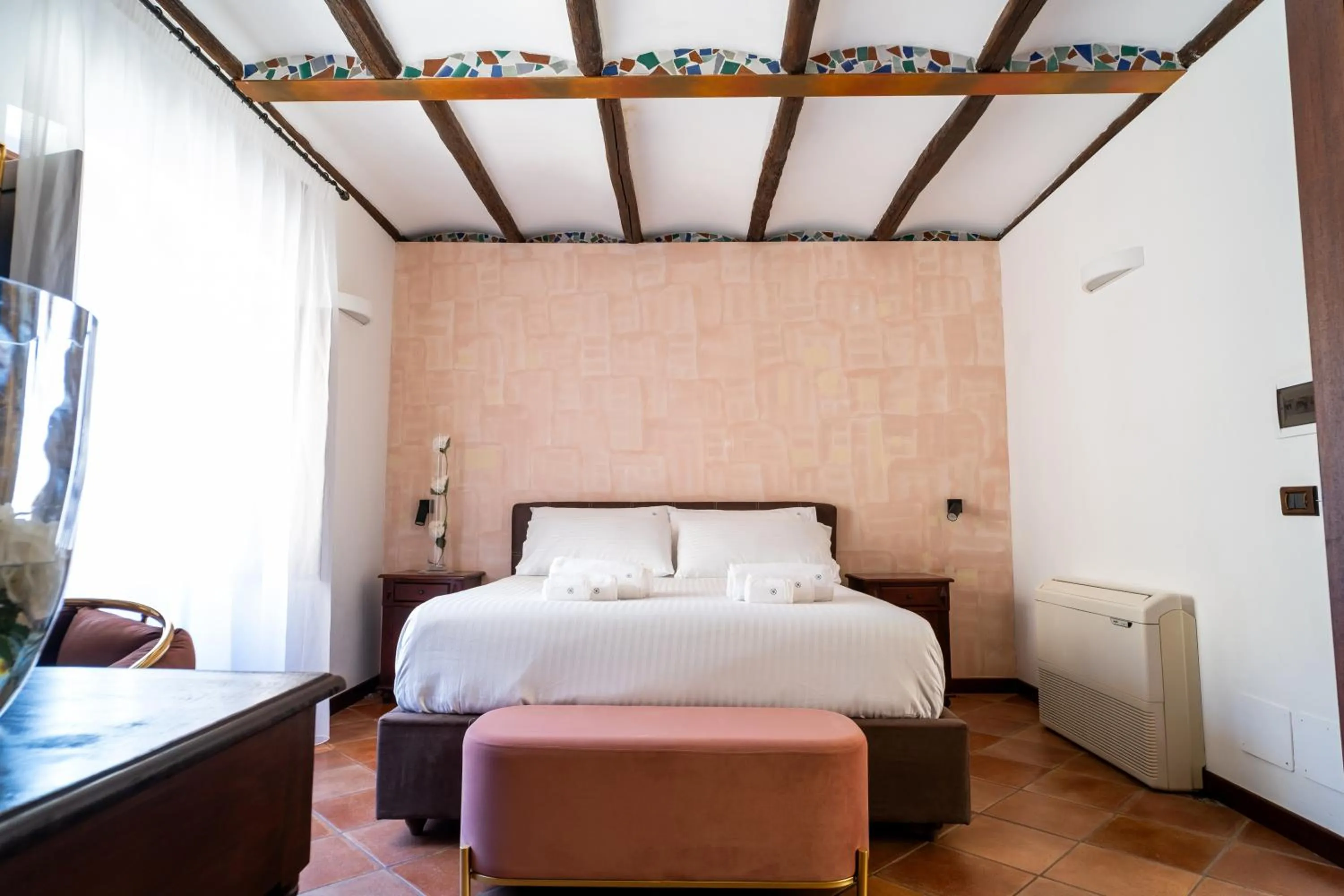 Bedroom, Bed in Grand Hotel La Batia