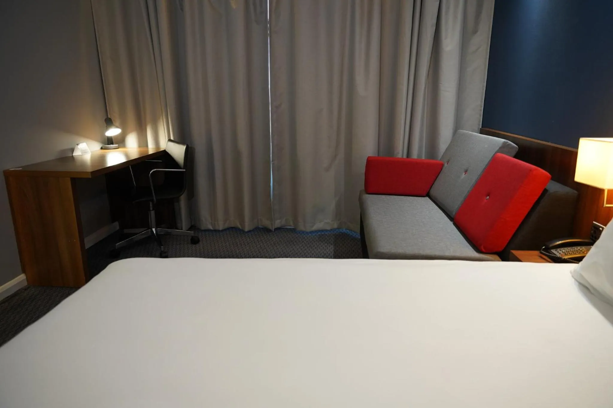 Photo of the whole room, Bed in Holiday Inn Express Harlow by IHG