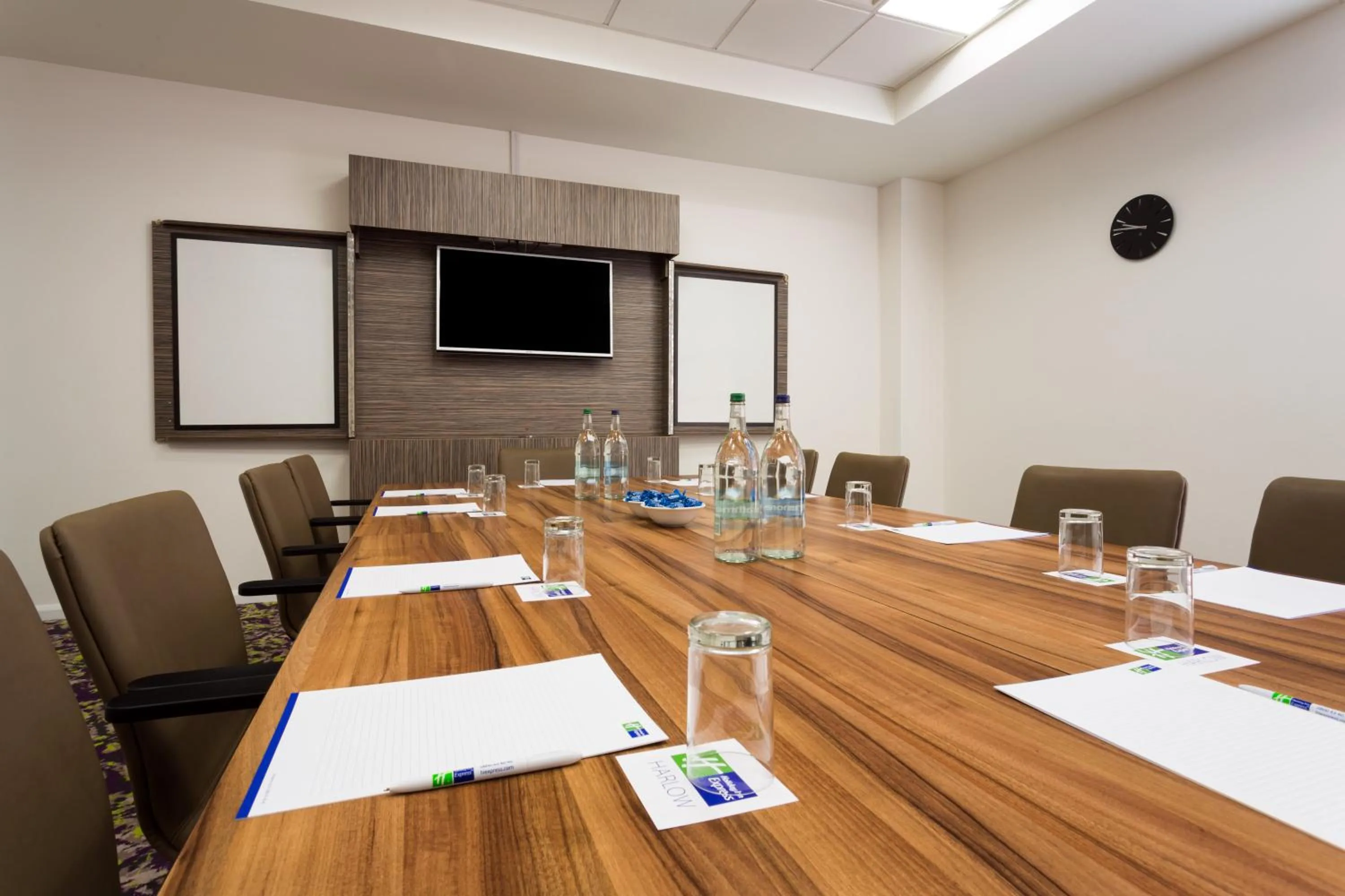 Meeting/conference room in Holiday Inn Express Harlow by IHG