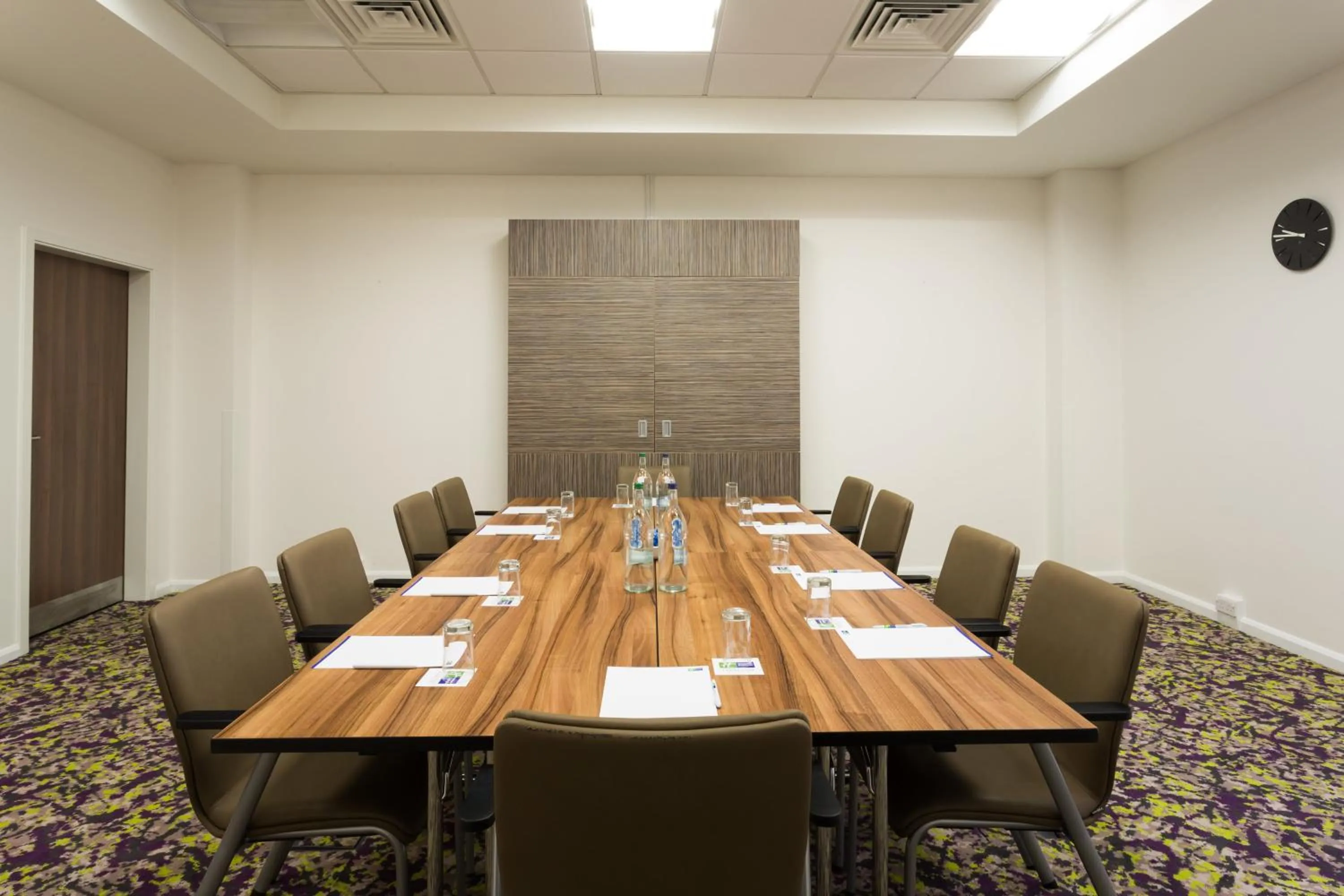 Meeting/conference room in Holiday Inn Express Harlow by IHG