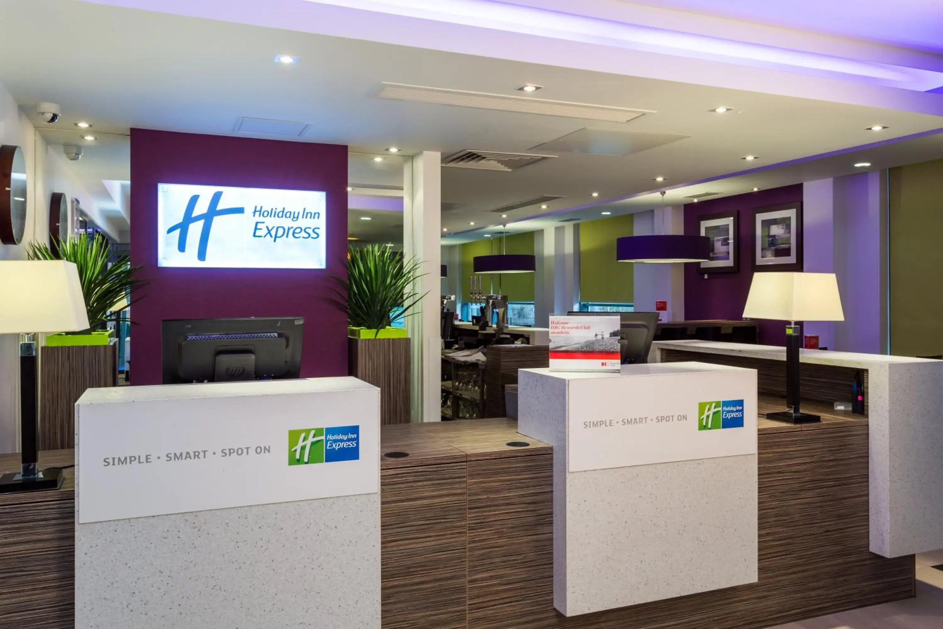 Property building in Holiday Inn Express Harlow by IHG Property building in Holiday Inn Express Harlow by IHG