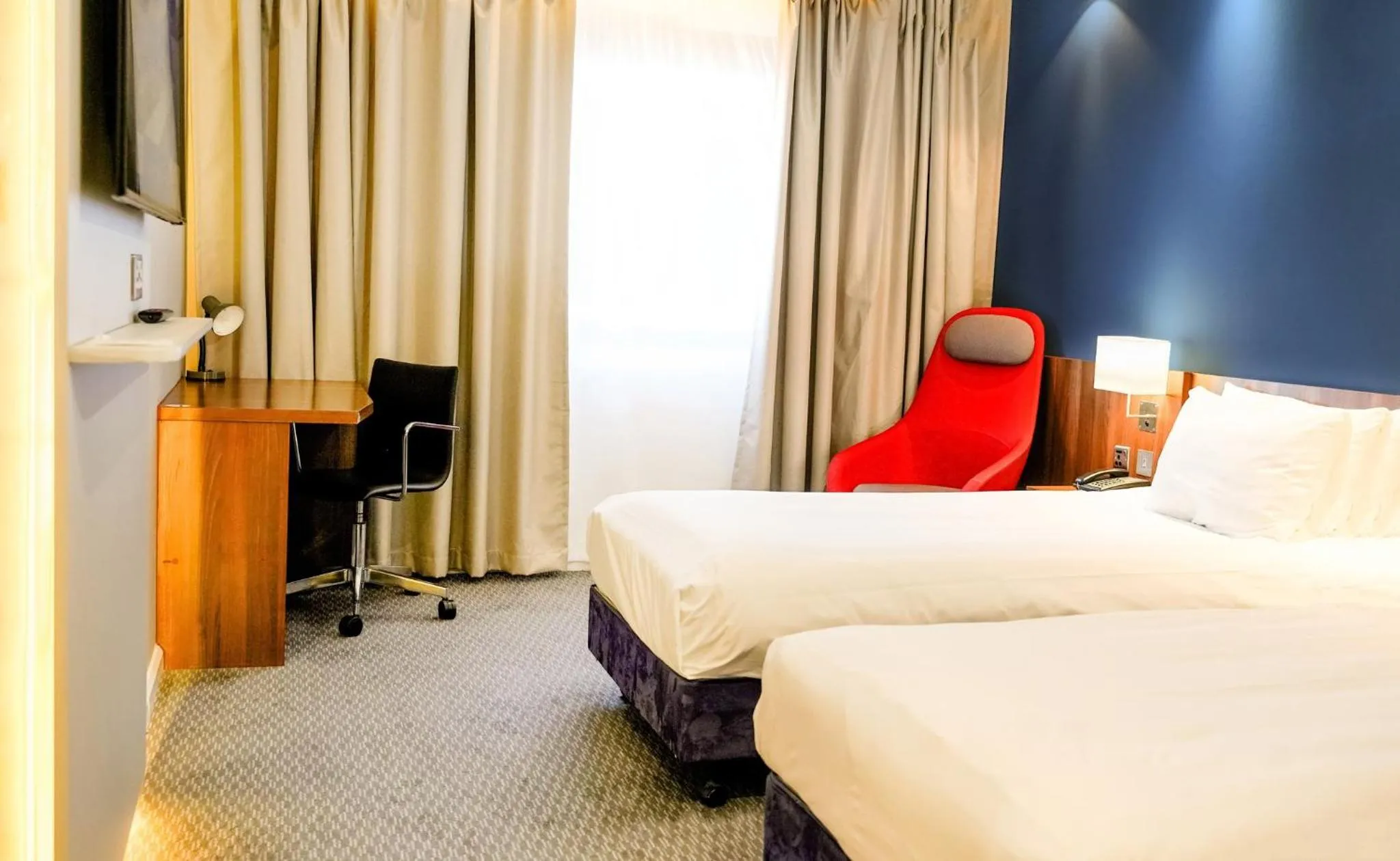 Photo of the whole room, Bed in Holiday Inn Express Harlow by IHG