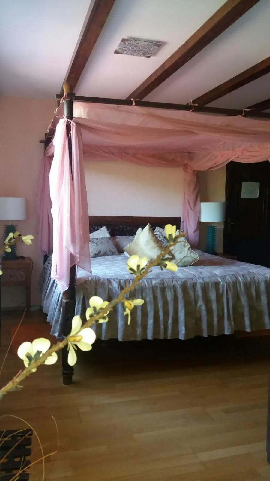 Photo of the whole room, Bed in Resort Bali Spa