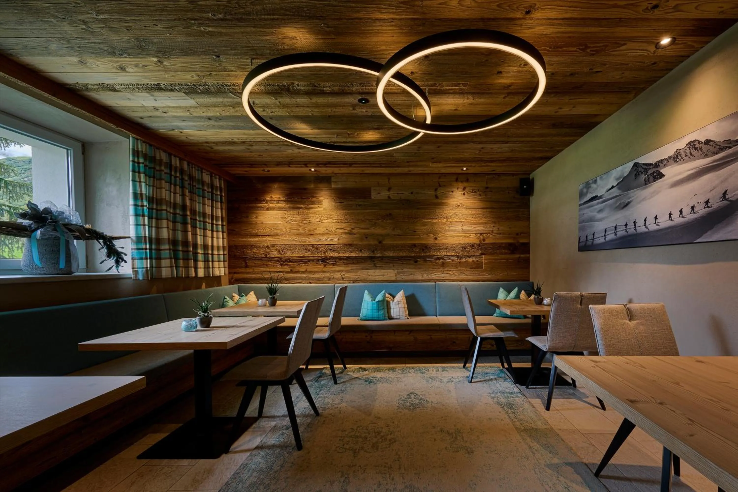 Restaurant/places to eat in Hotel Zontaja Superior