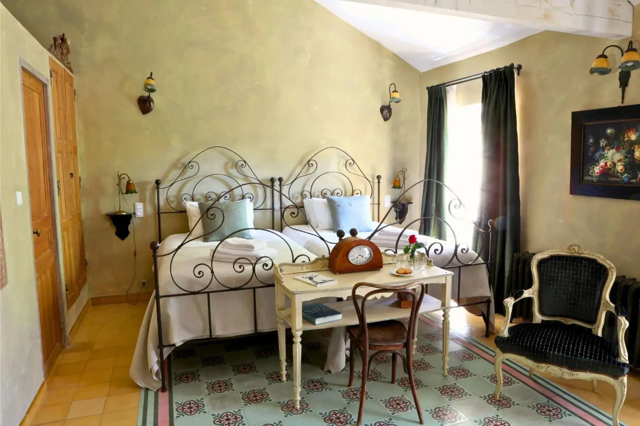 Executive Double or Twin Room in Justin de Provence Executive Double or Twin Room in Justin de Provence