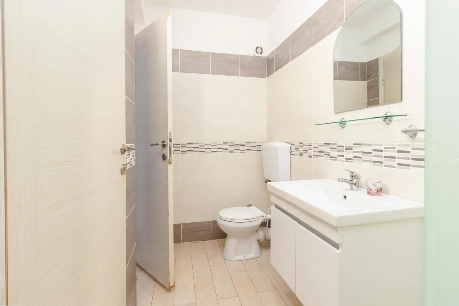 Toilet in Apartments Ada Bojana