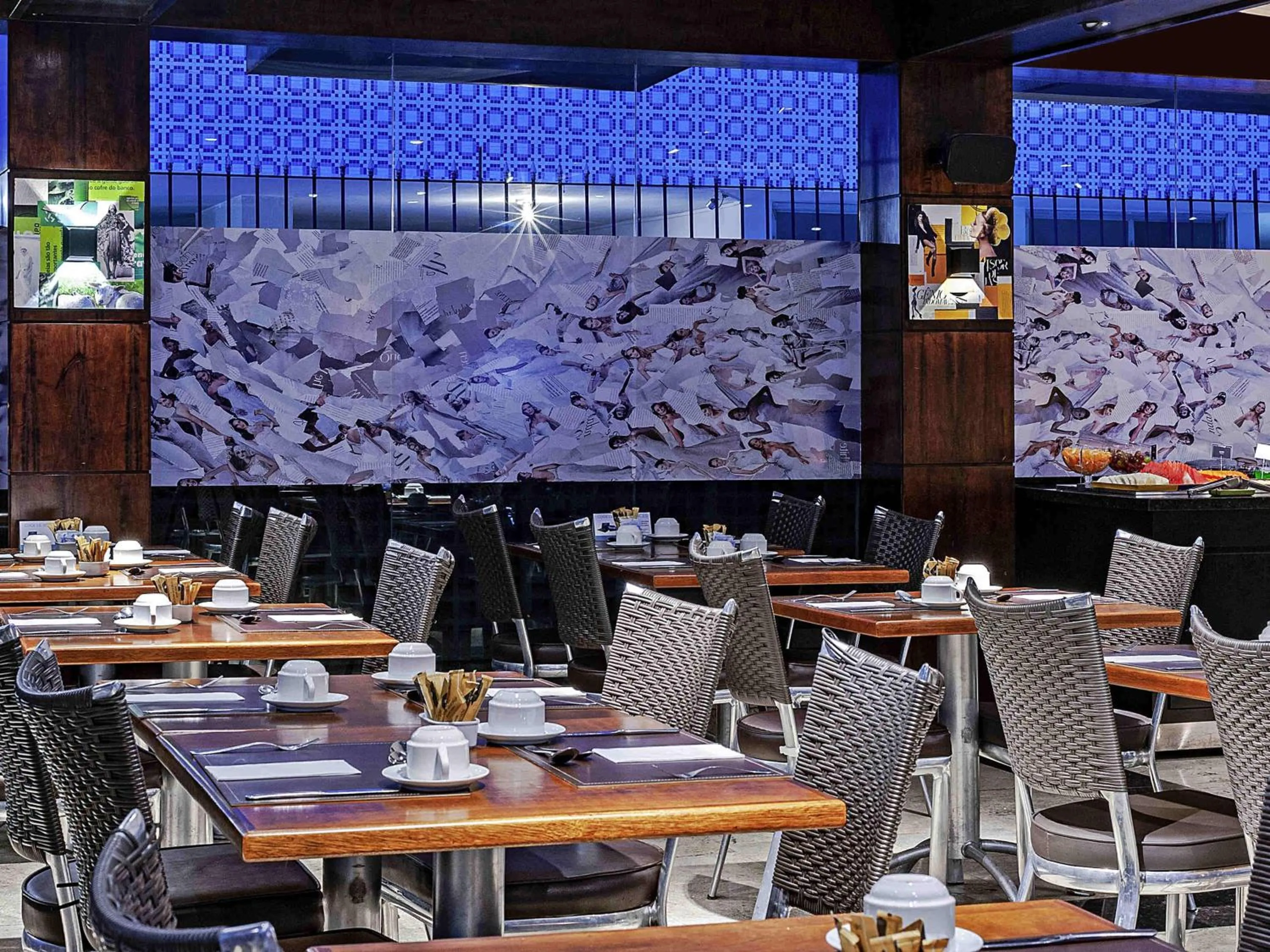 Restaurant/places to eat in Novotel SP Jardins