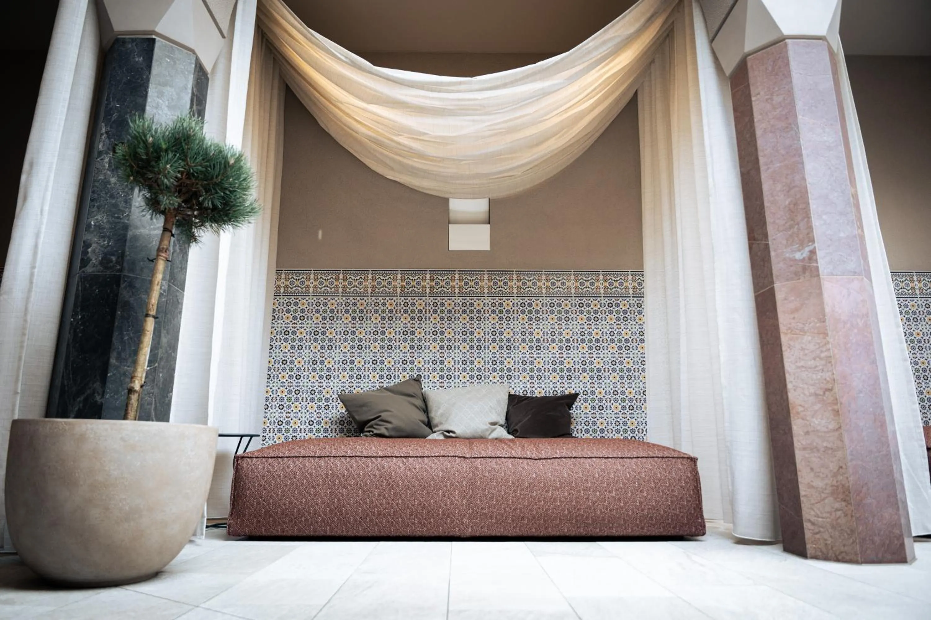 Spa and wellness centre/facilities, Bed in Spa Resort Geinberg