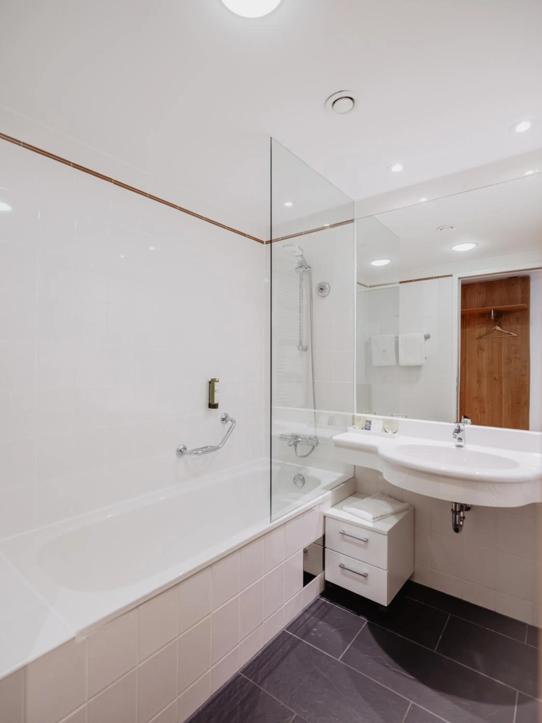 Bathroom in Spa Resort Geinberg