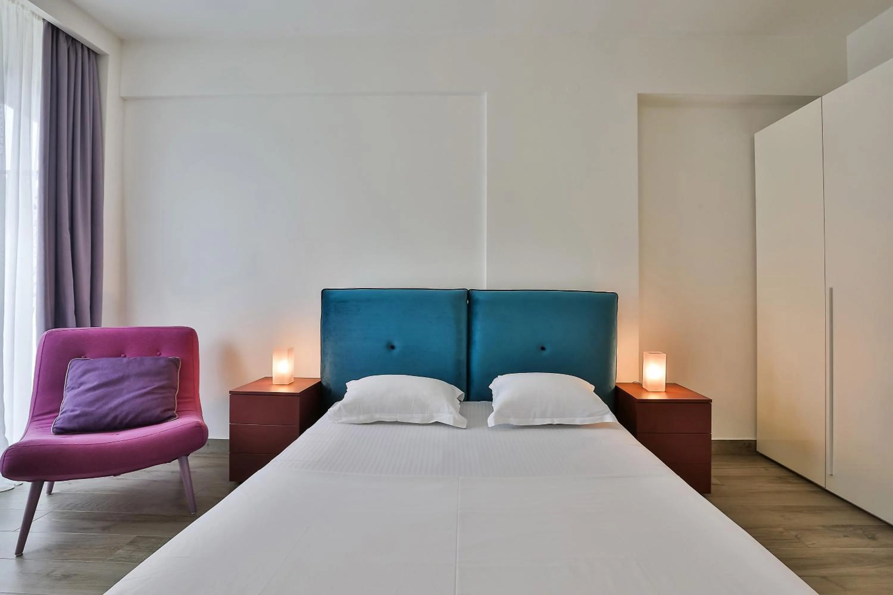 Bed in Royal Gardens Paradise