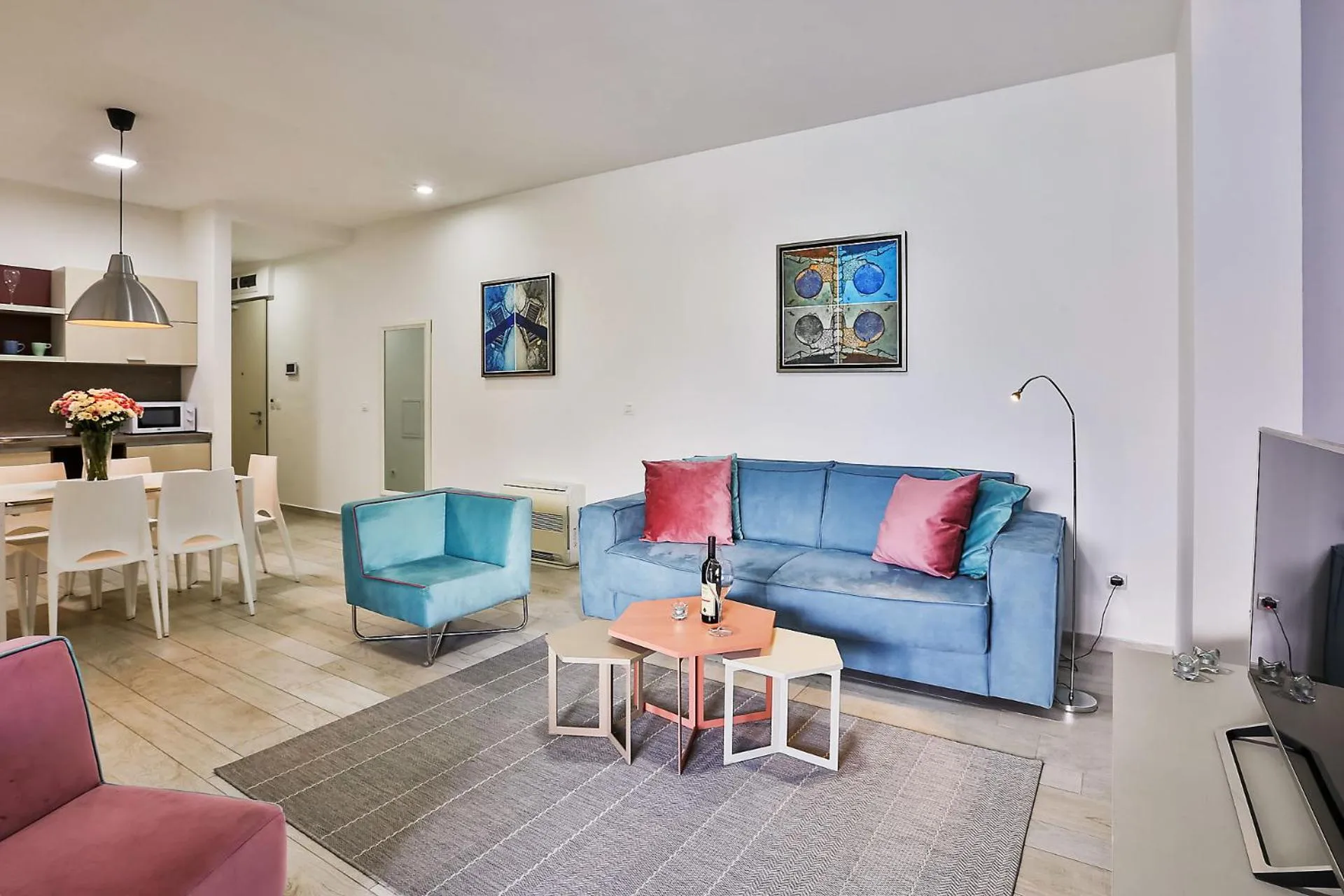 Living room in Royal Gardens Paradise