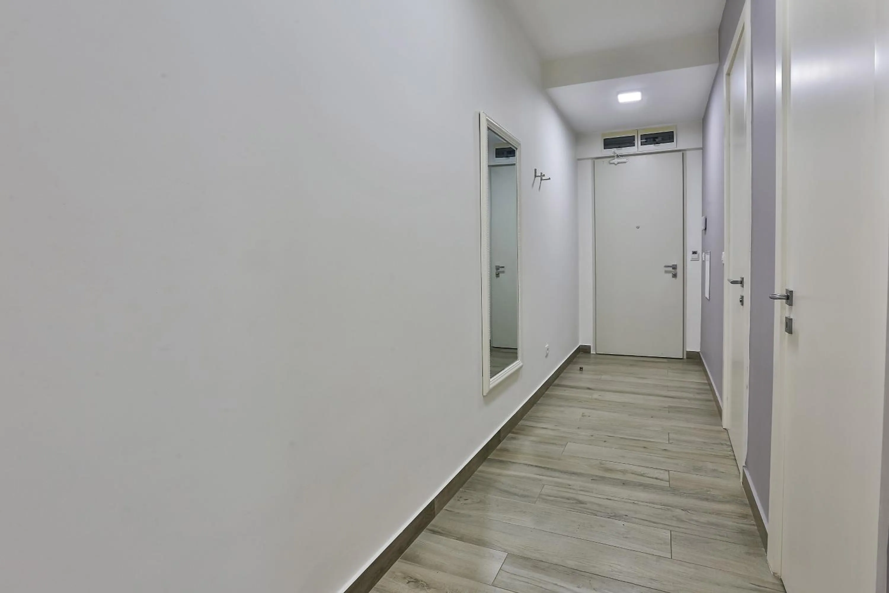 Facade/entrance in Royal Gardens Paradise