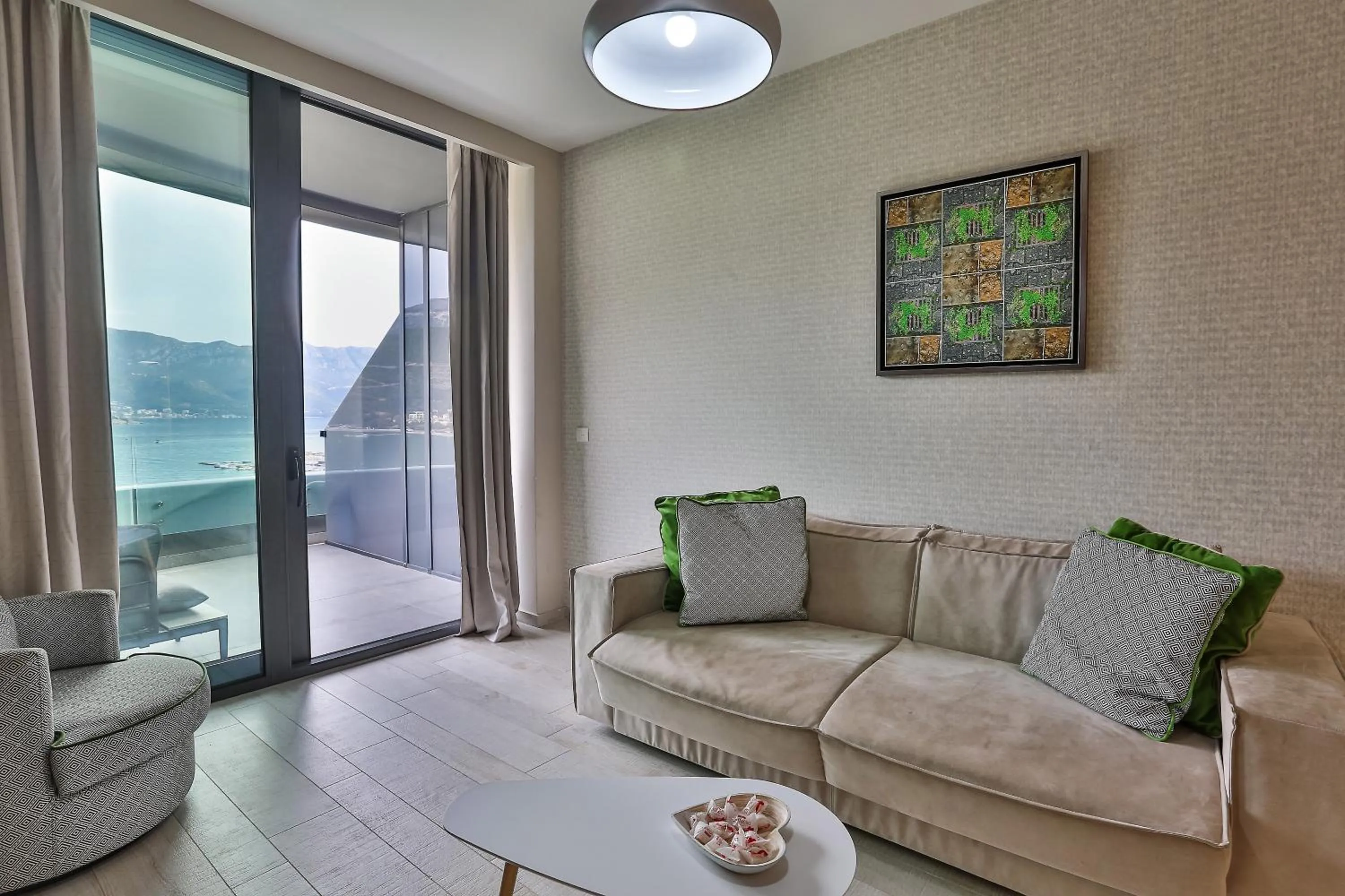 Living room in Royal Gardens Paradise