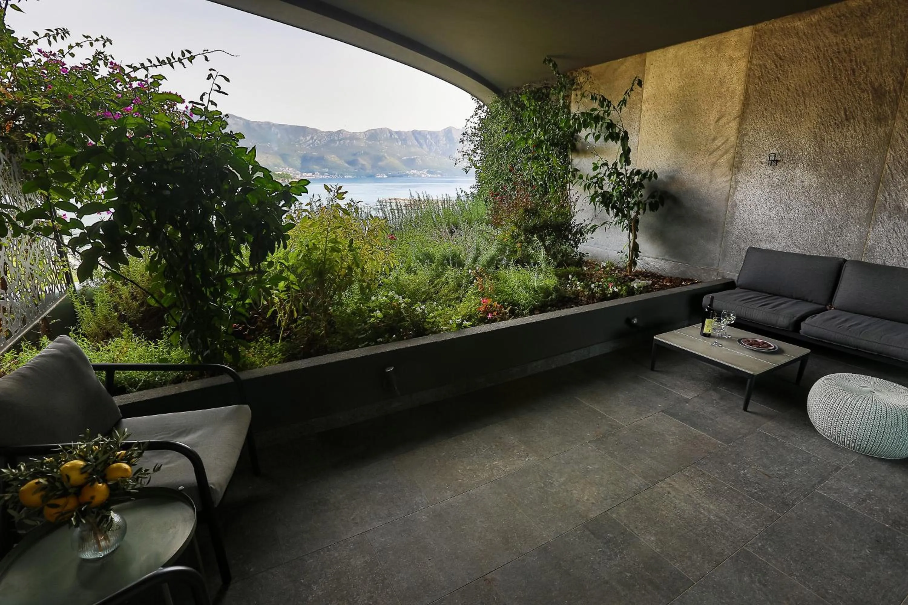 Garden in Royal Gardens Paradise