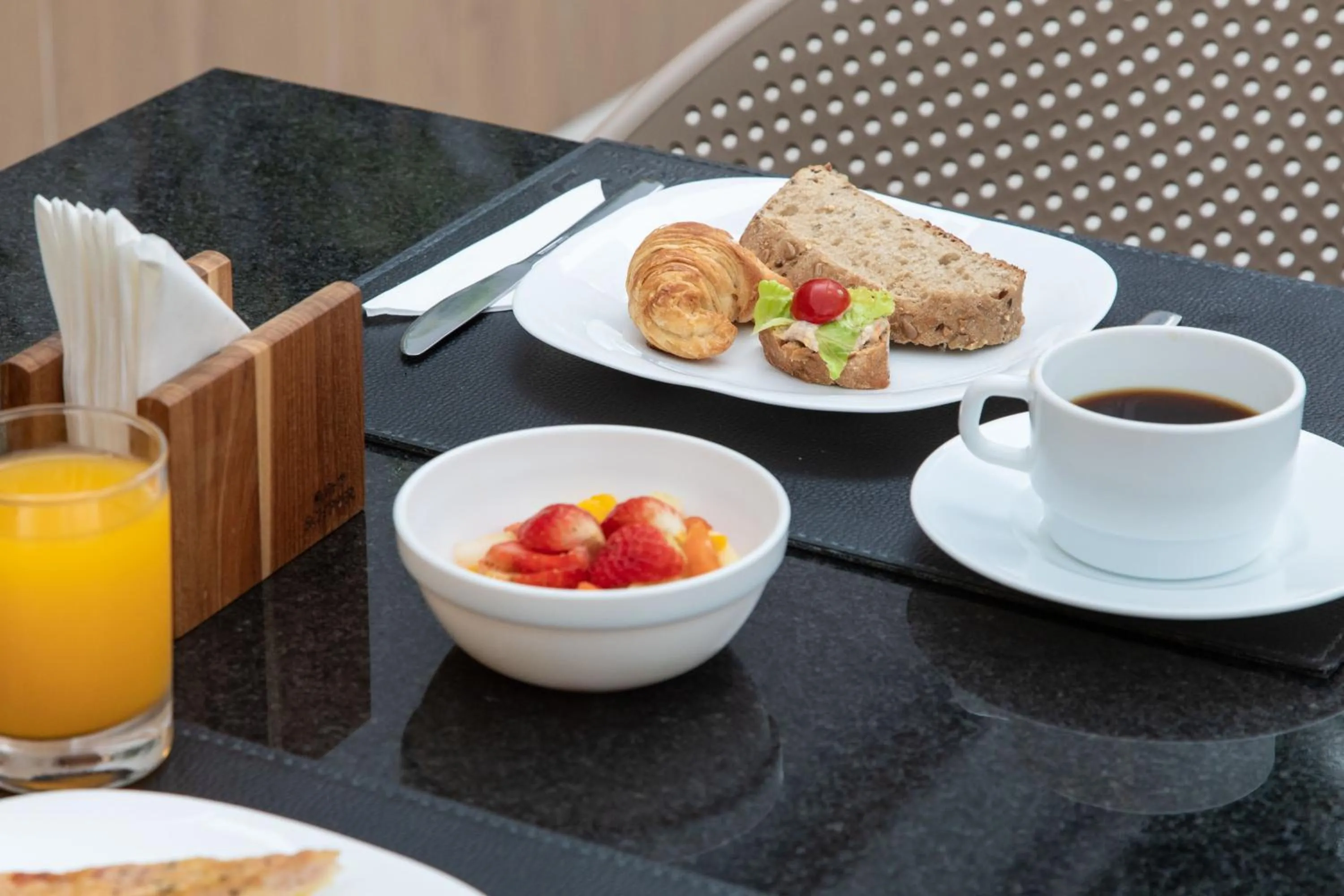 Food and drinks in Slim Curitiba Alto da XV