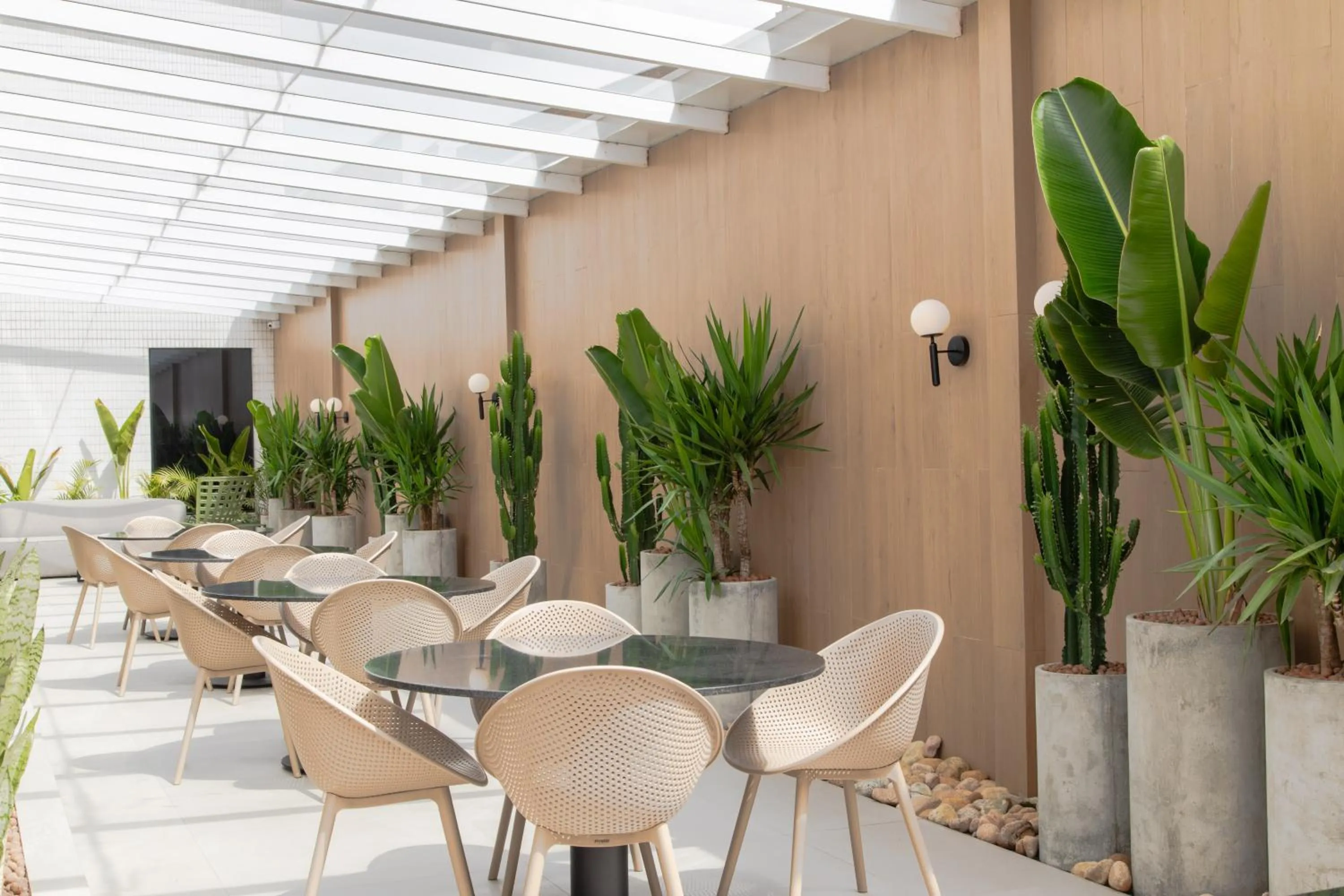 Seating area in Slim Curitiba Alto da XV