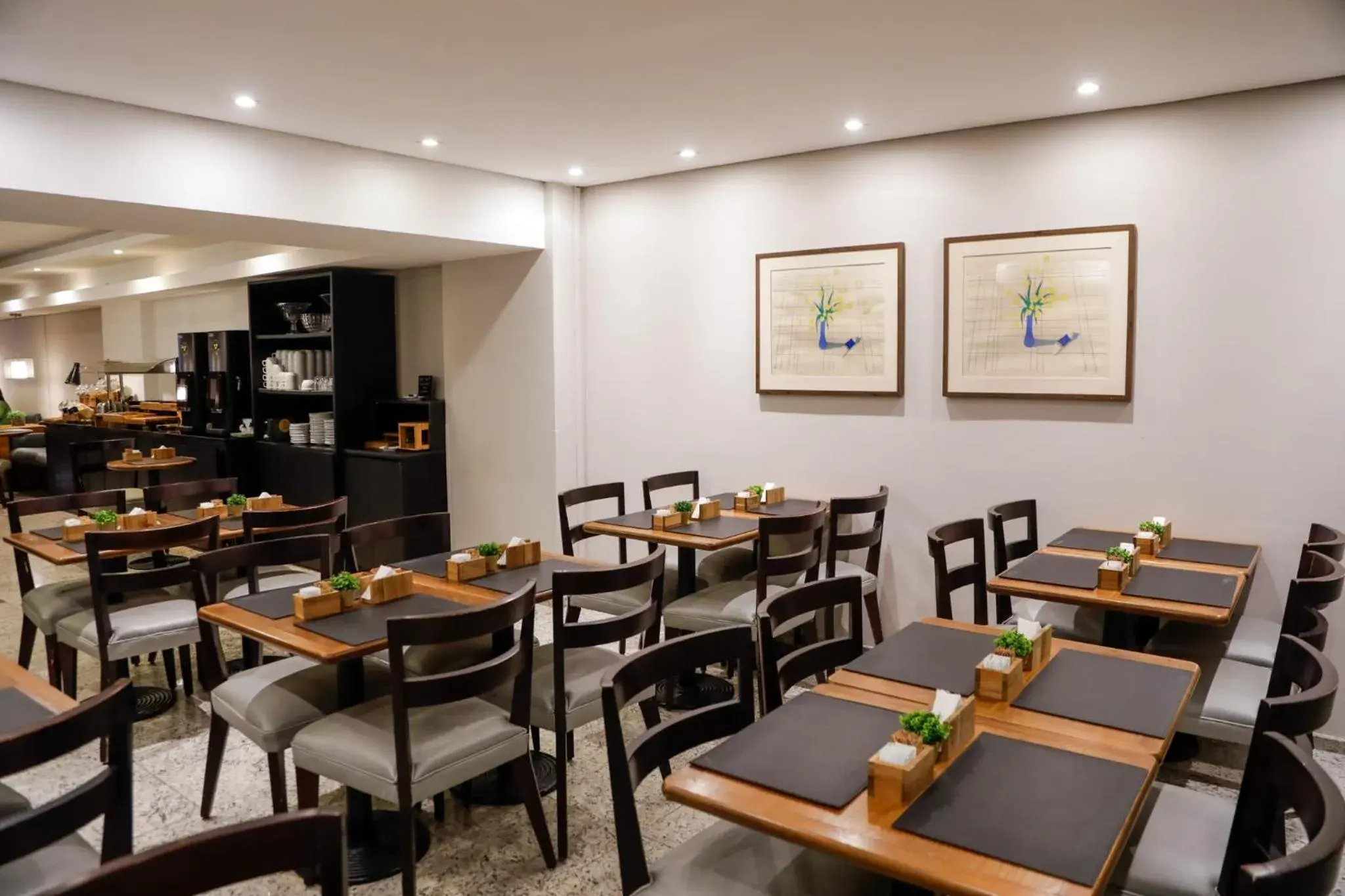 Restaurant/places to eat in Slaviero Curitiba Batel Restaurant/places to eat in Slaviero Curitiba Batel