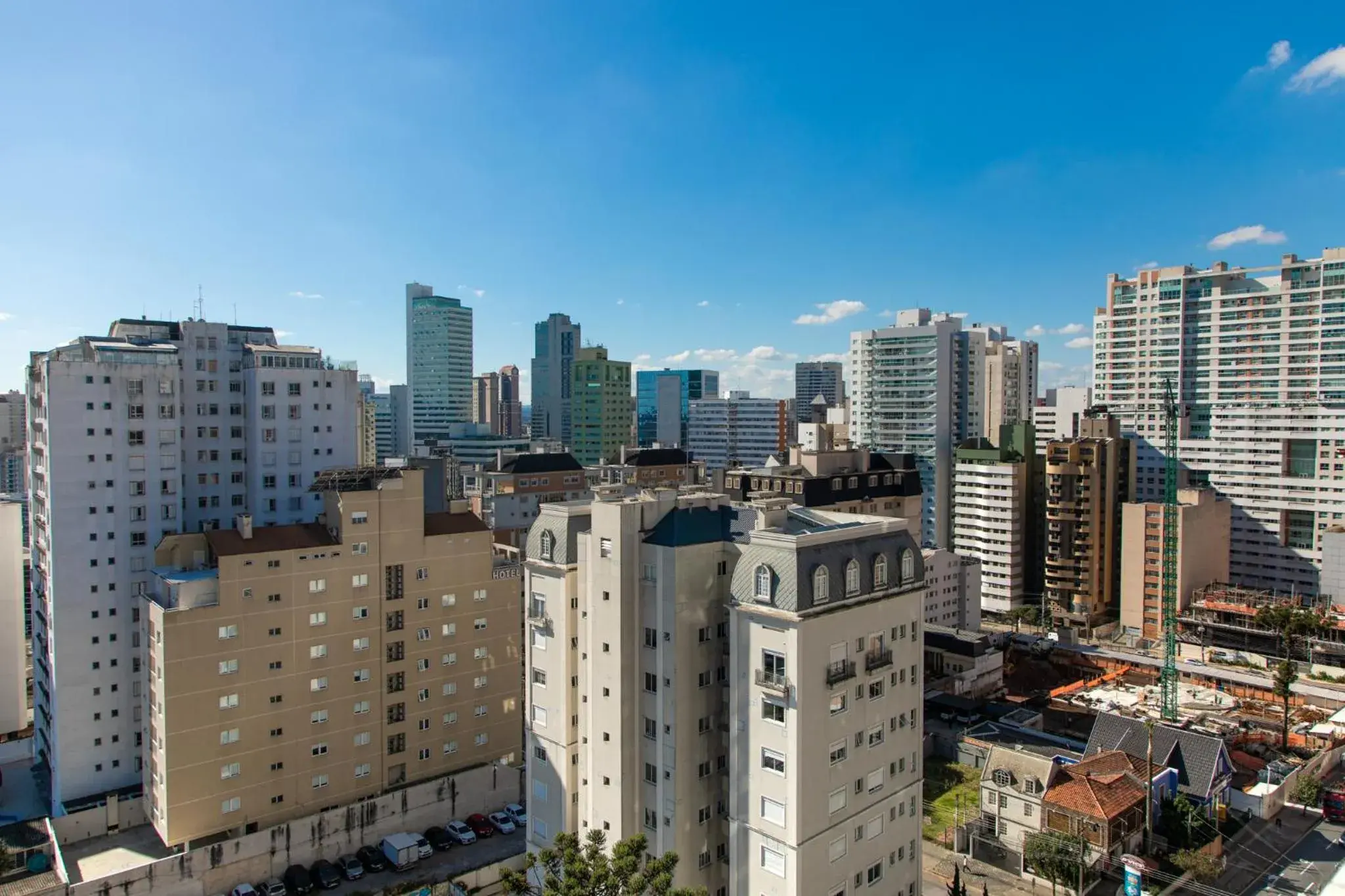 City view in Slaviero Curitiba Batel City view in Slaviero Curitiba Batel