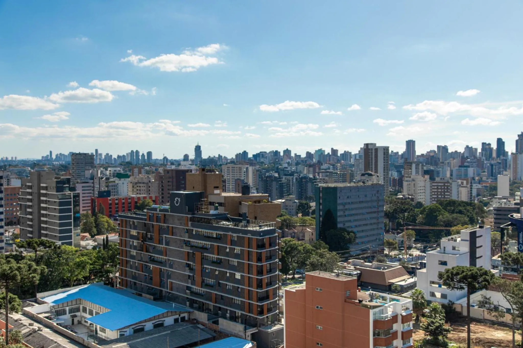 City view in Slaviero Curitiba Batel