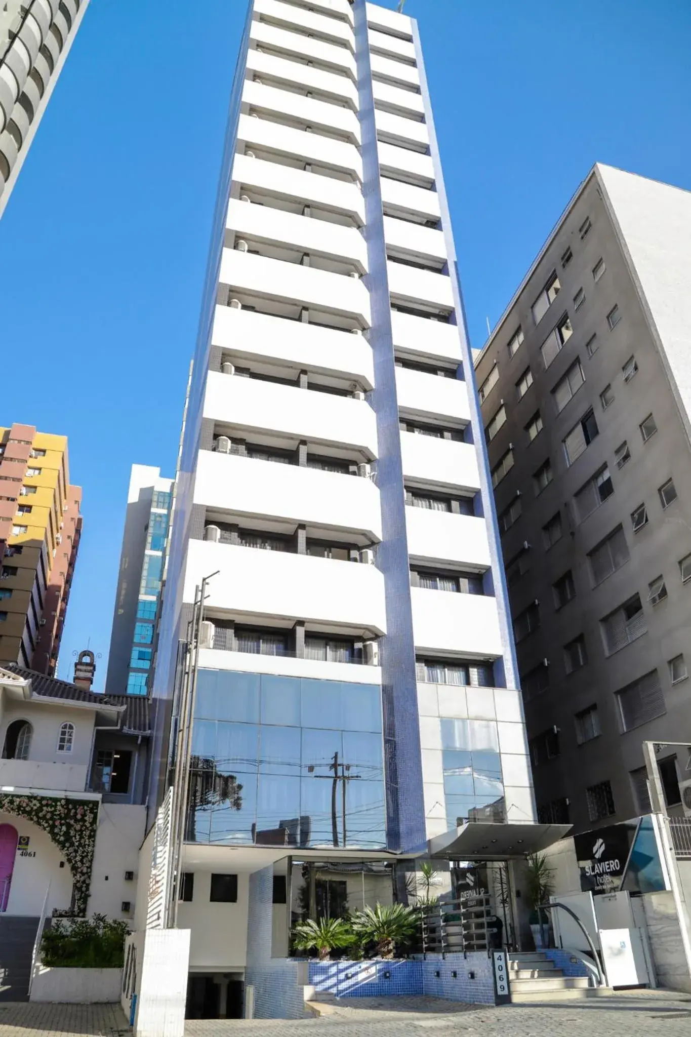 Property building in Slaviero Curitiba Batel Property building in Slaviero Curitiba Batel