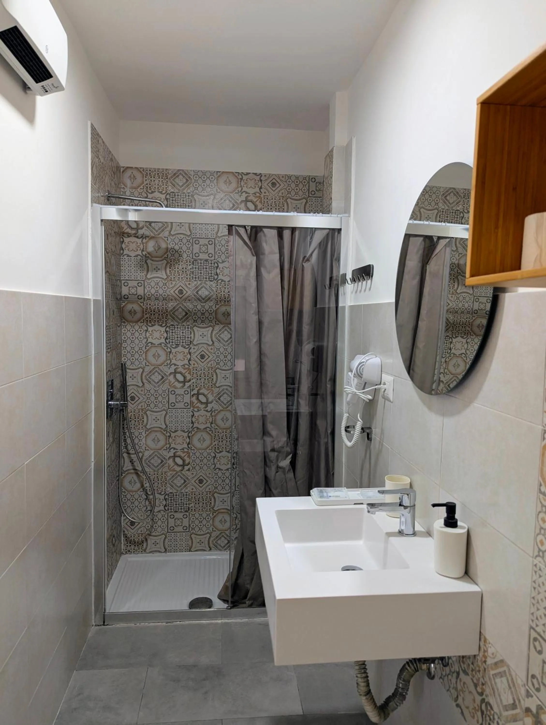 Shower in La Locanda Dell'Arte-Museo