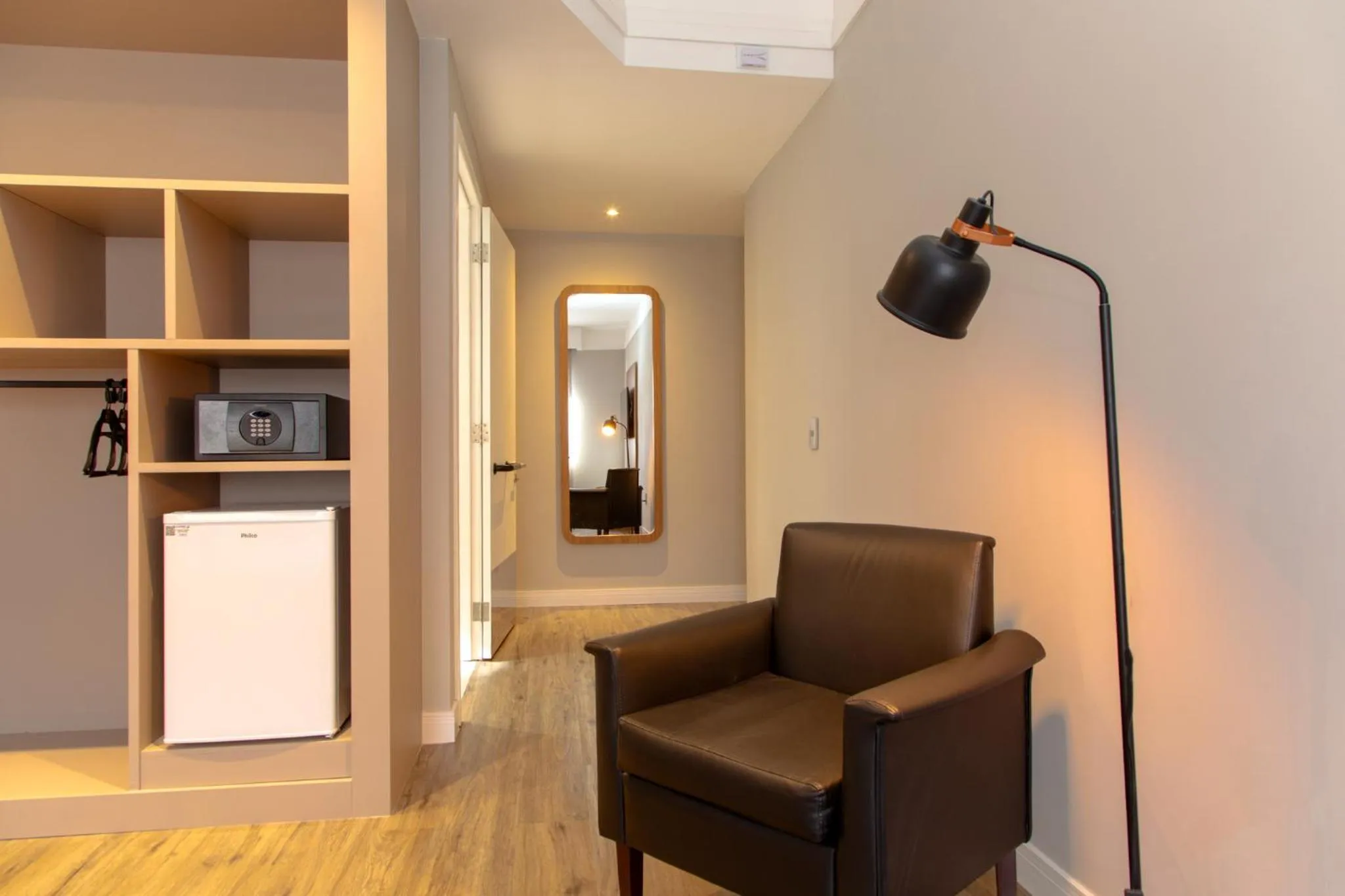 Seating area in Slaviero Curitiba Shopping