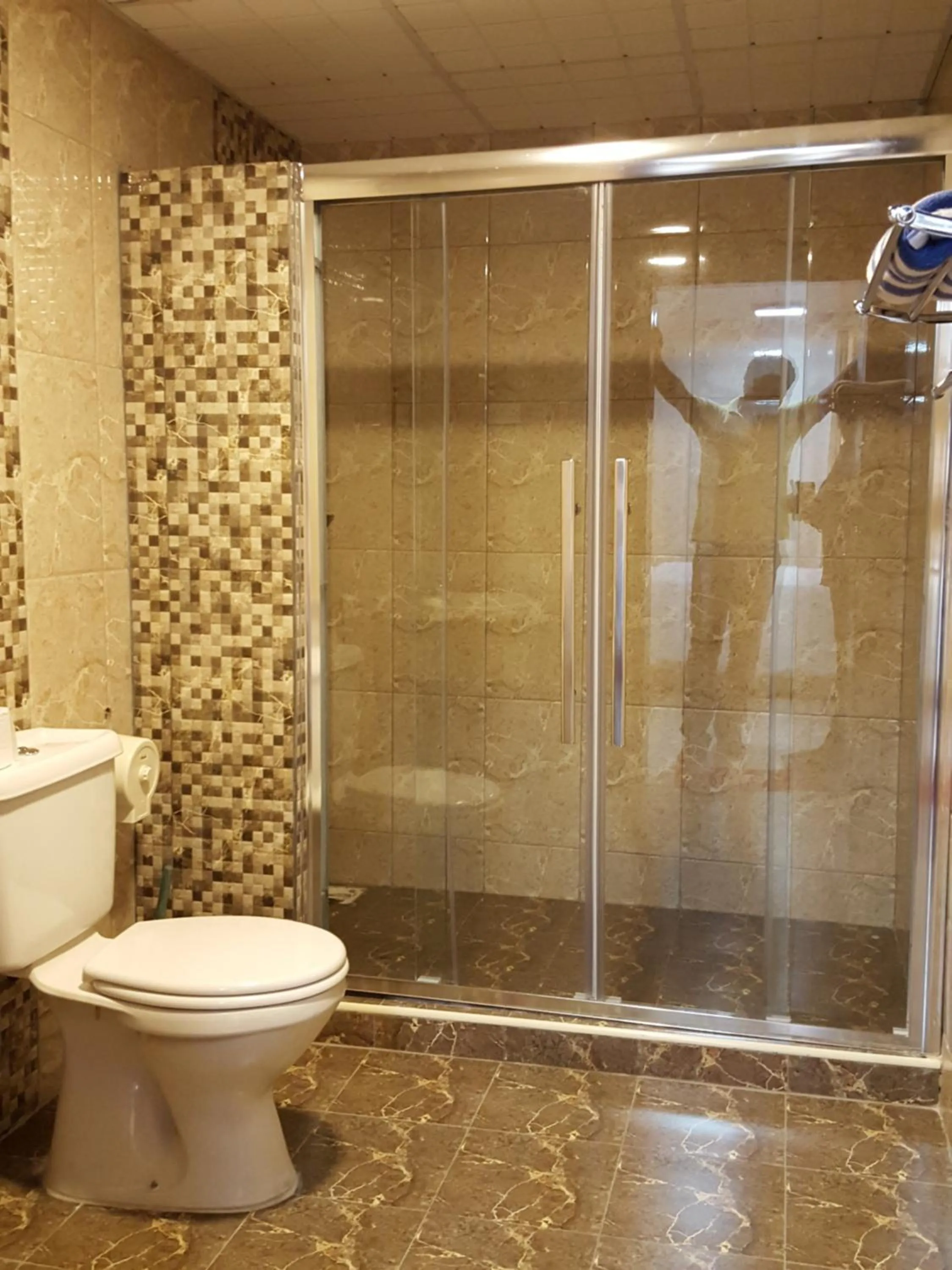 Shower in Mayfair Hotel