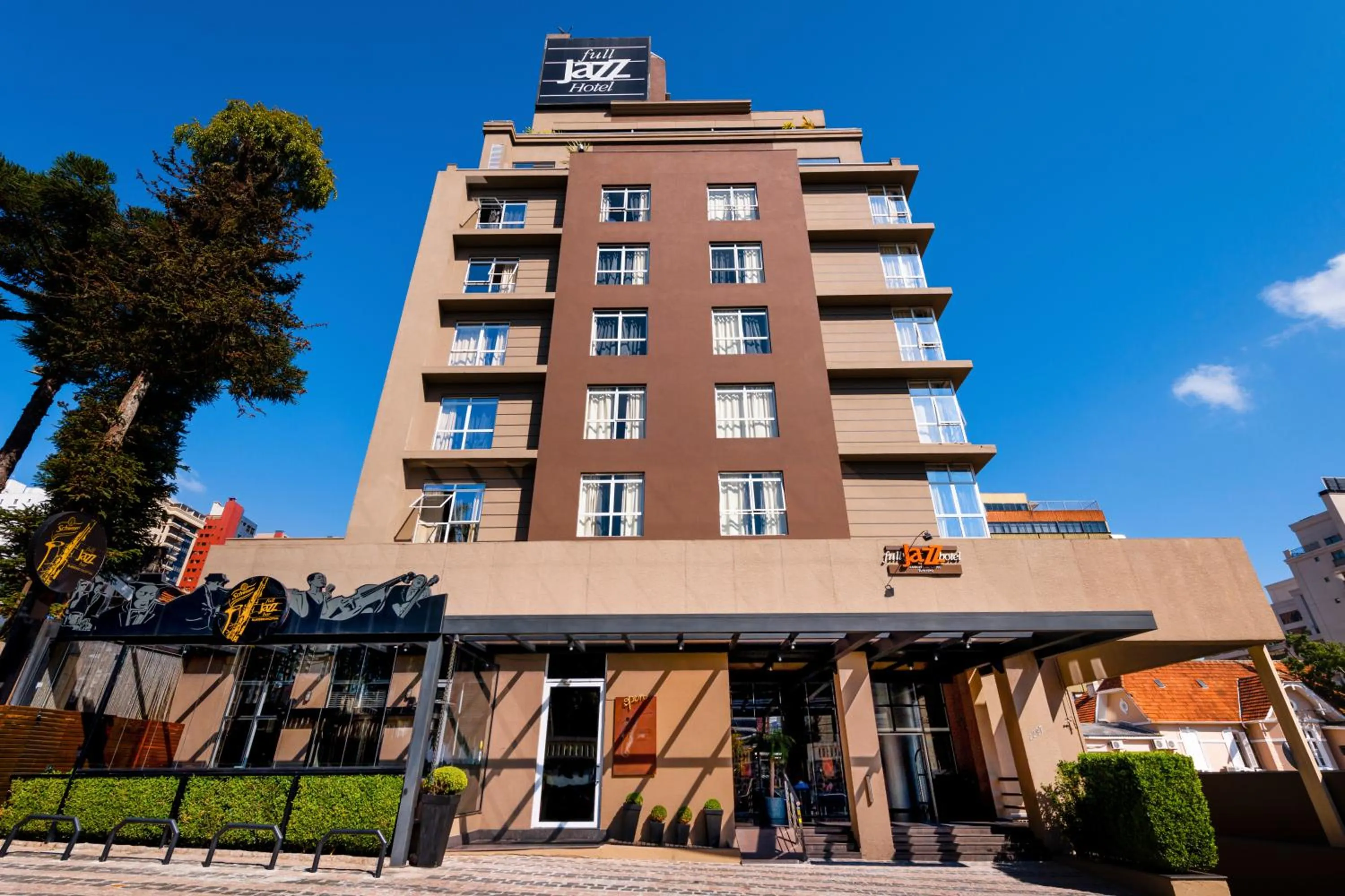 Property building in Full Jazz by Slaviero Hotéis