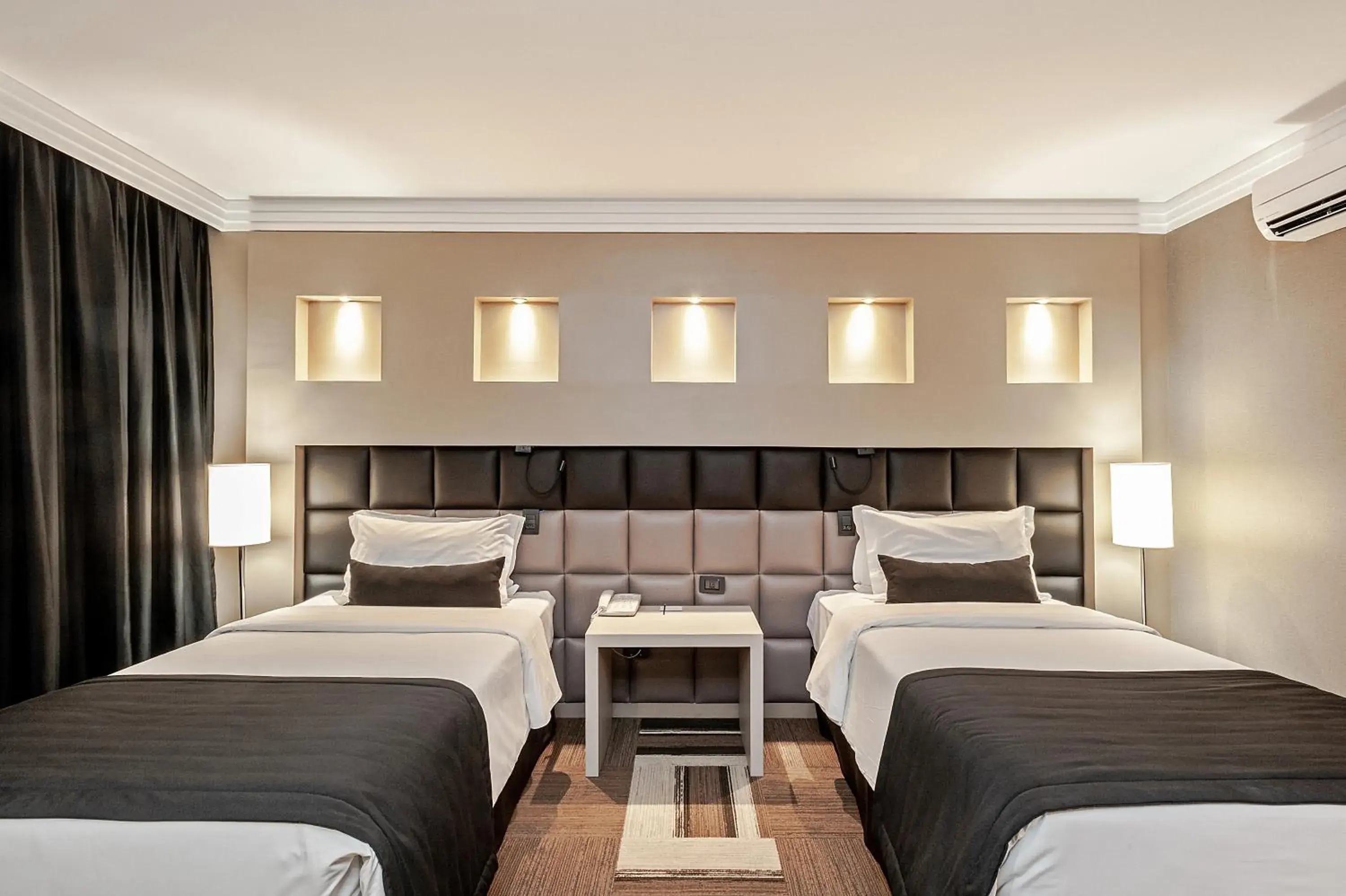 Photo of the whole room, Bed in Full Jazz by Slaviero Hotéis Photo of the whole room, Bed in Full Jazz by Slaviero Hotéis