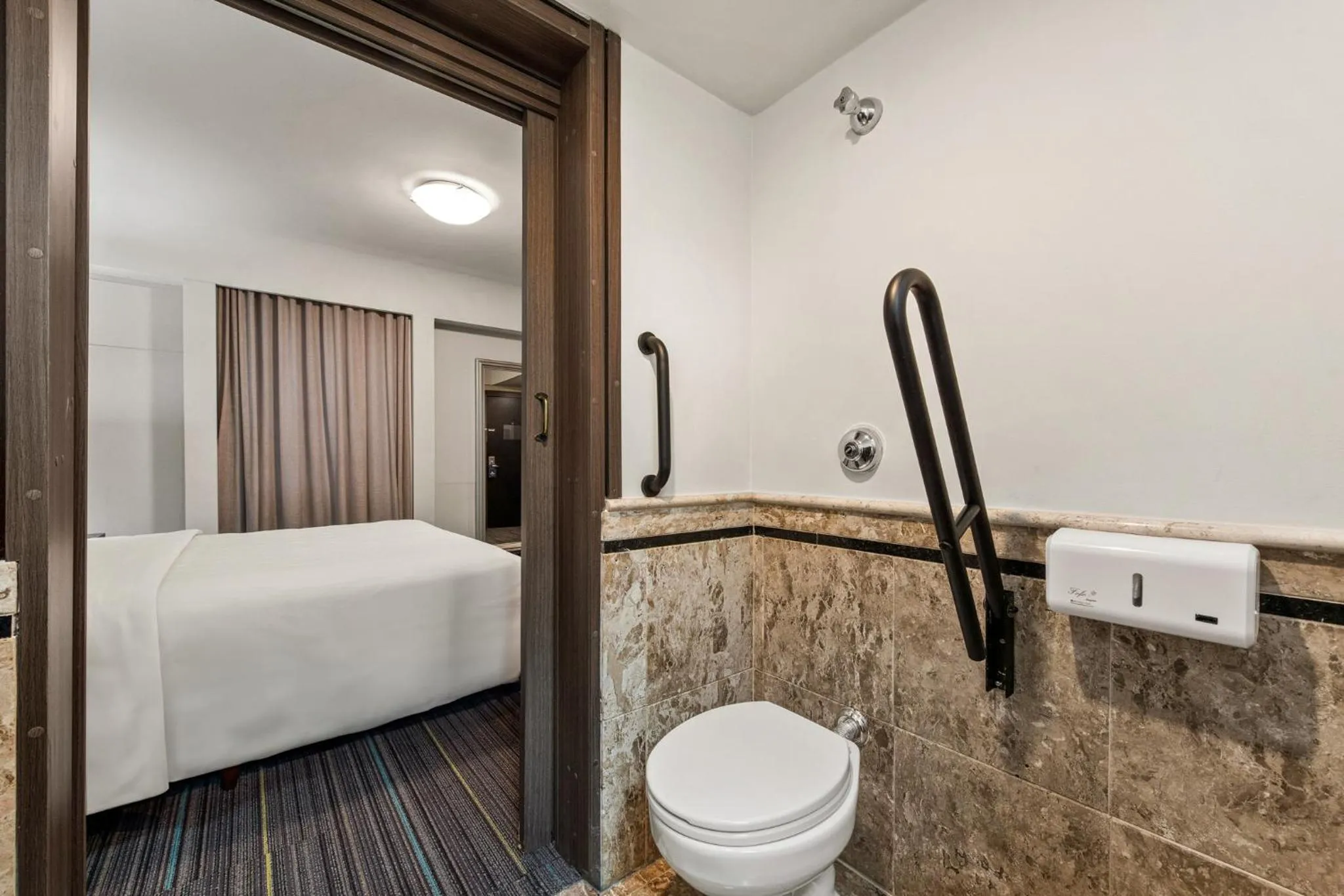 Bed in Slaviero Curitiba Centro